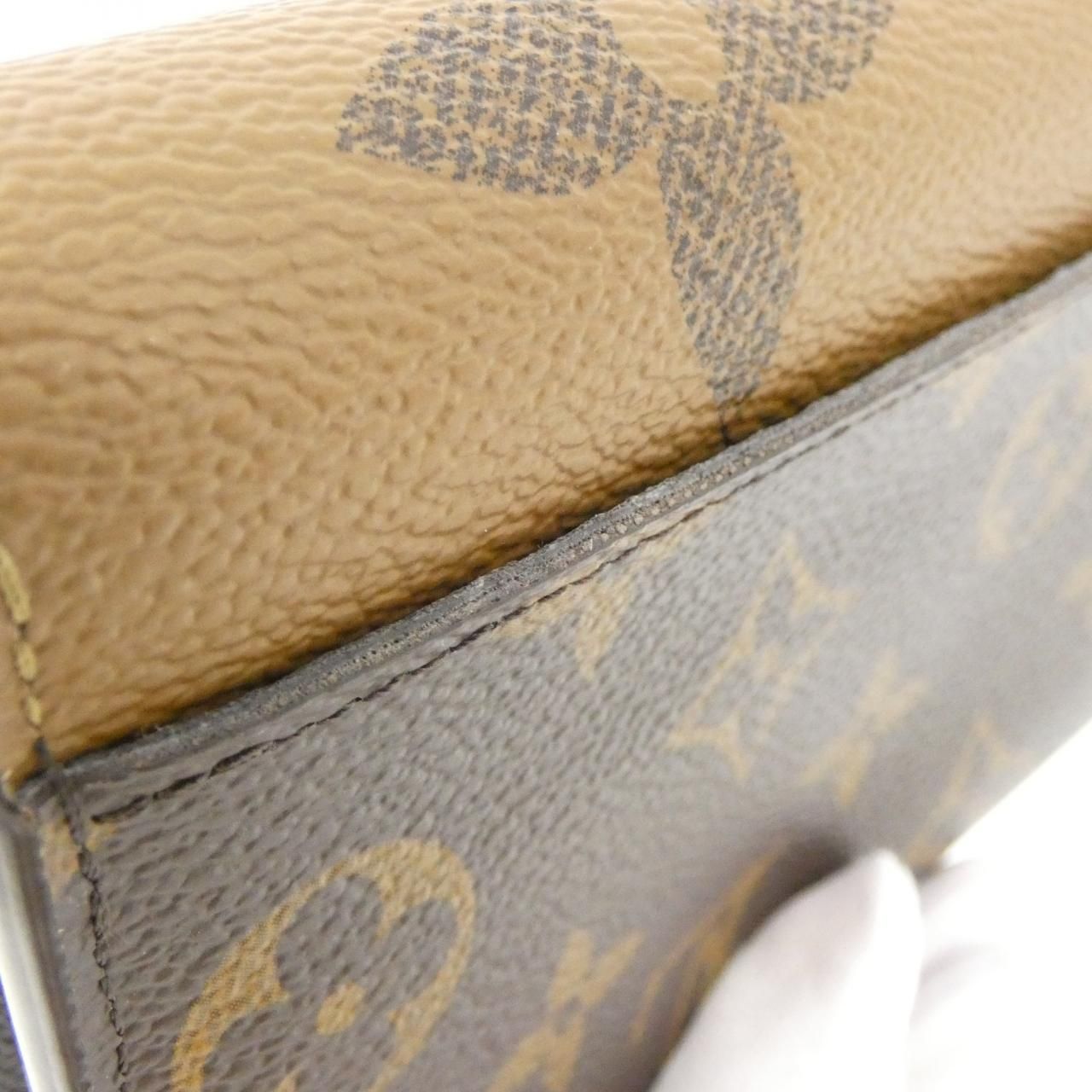 Louis Vuitton Monogram Giant Portefeuille Sarah Wallet — view 4