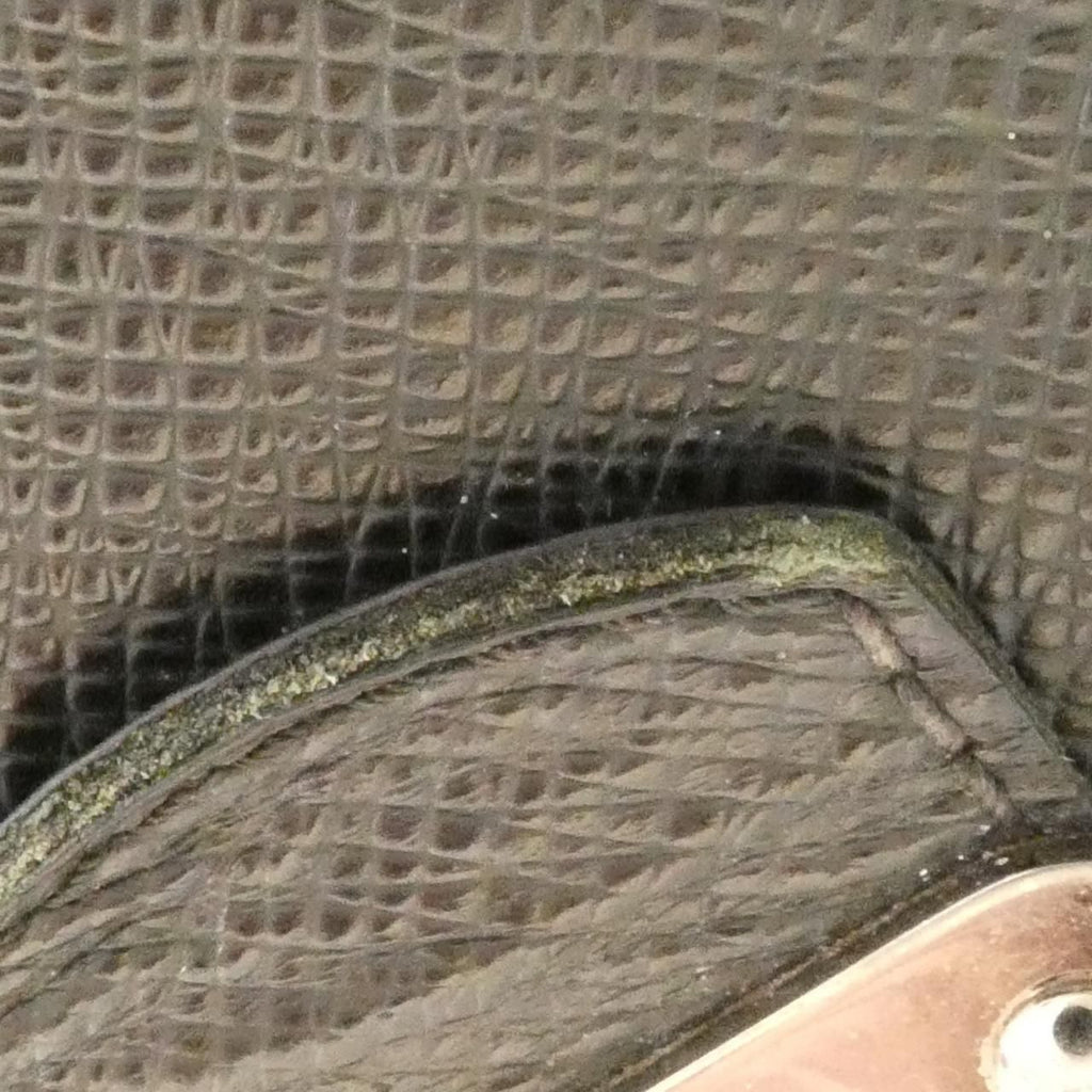 Louis Vuitton Taiga Belair Second — view 4