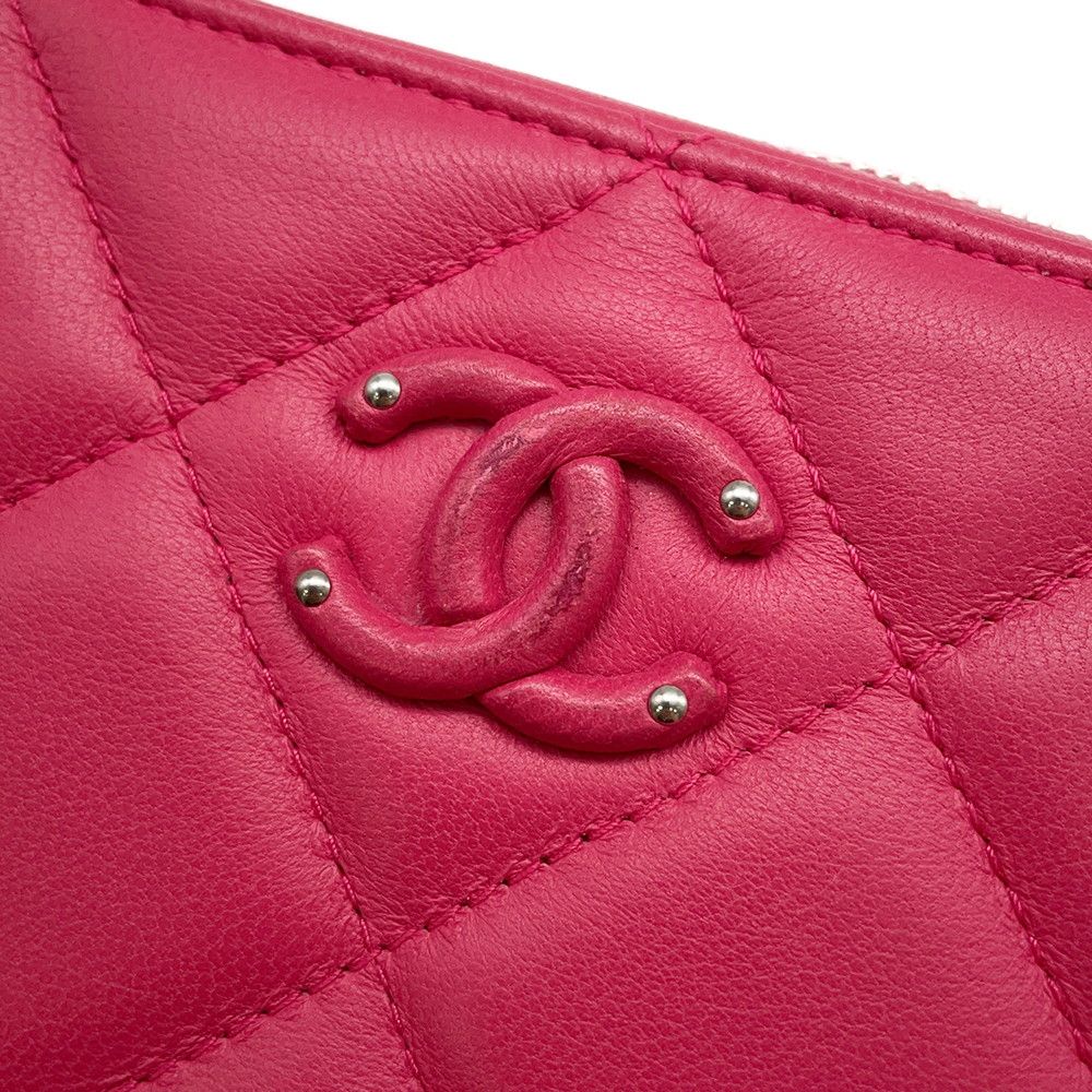 Chanel Chain Shoulder Bag Quilted CC Logo Lambskin — view 6