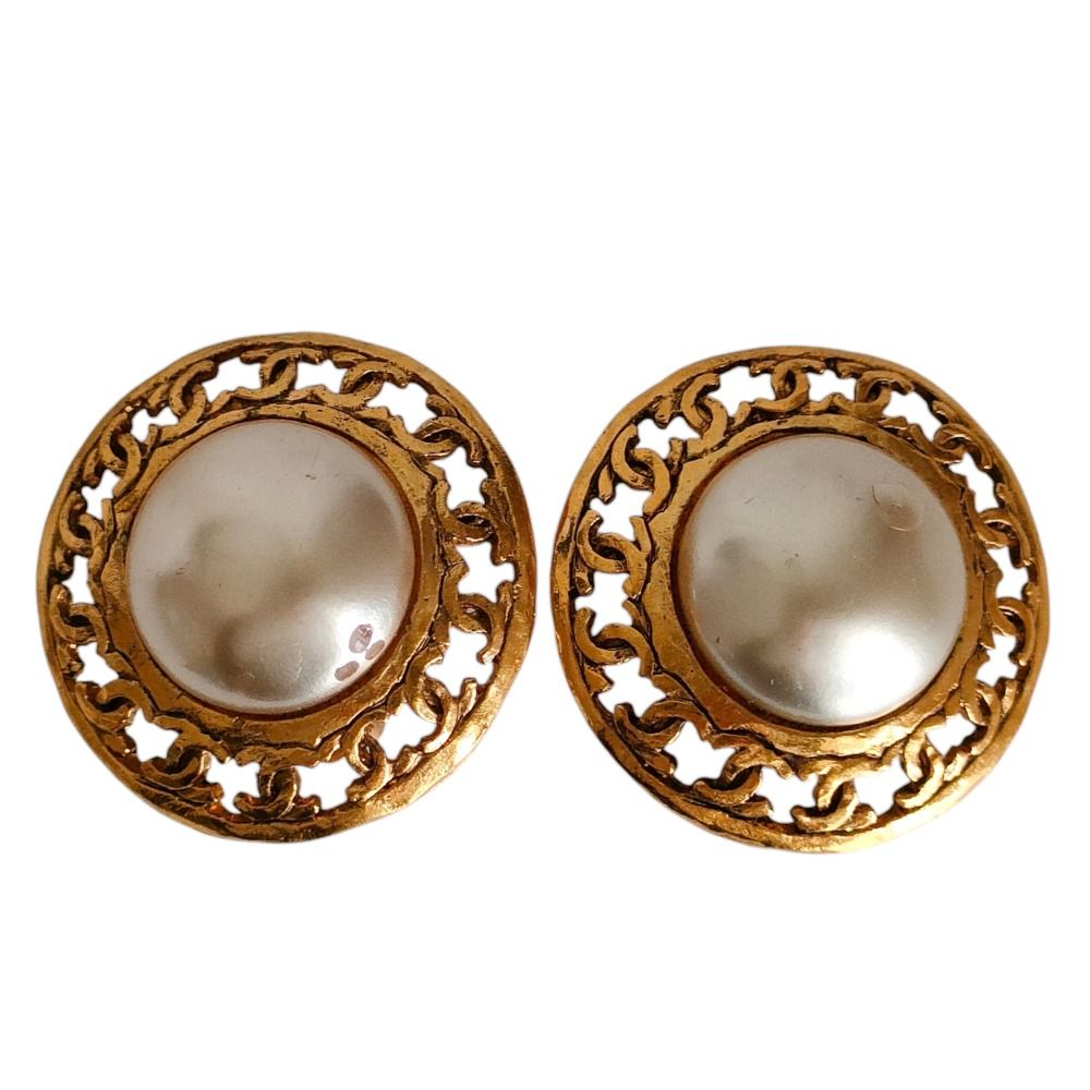 Chanel 25 CC Logo Metal Faux Pearl Clip Earrings Gold Plated