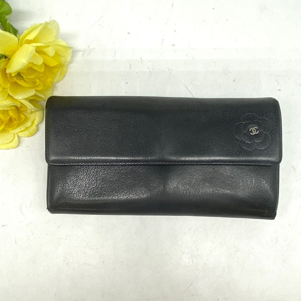 Chanel Wallet Bifold Leather Black CC Logo Camellia Card Billfold — view 2