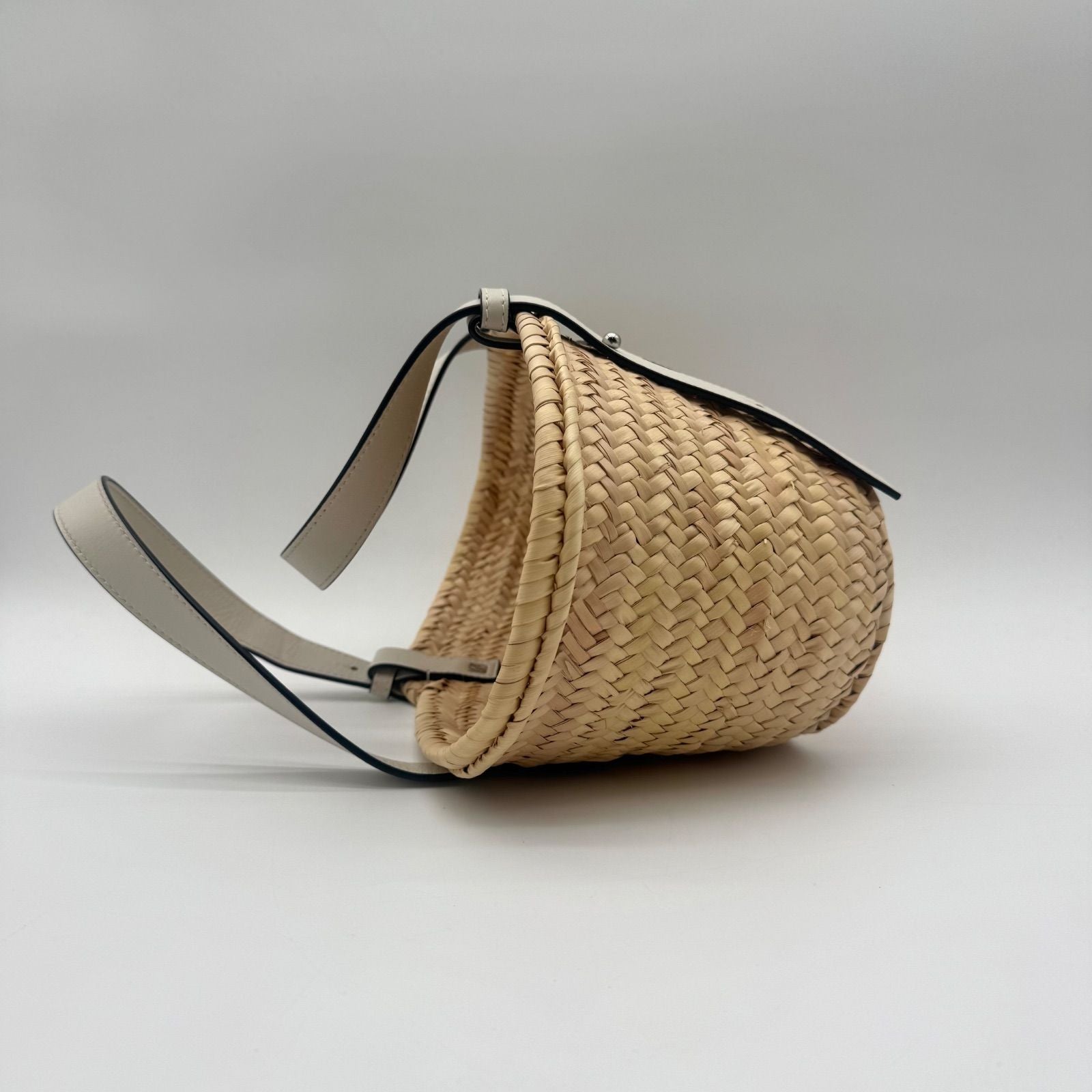 Loewe Handbag Basket Bag Small Raffia Leather White — view 4