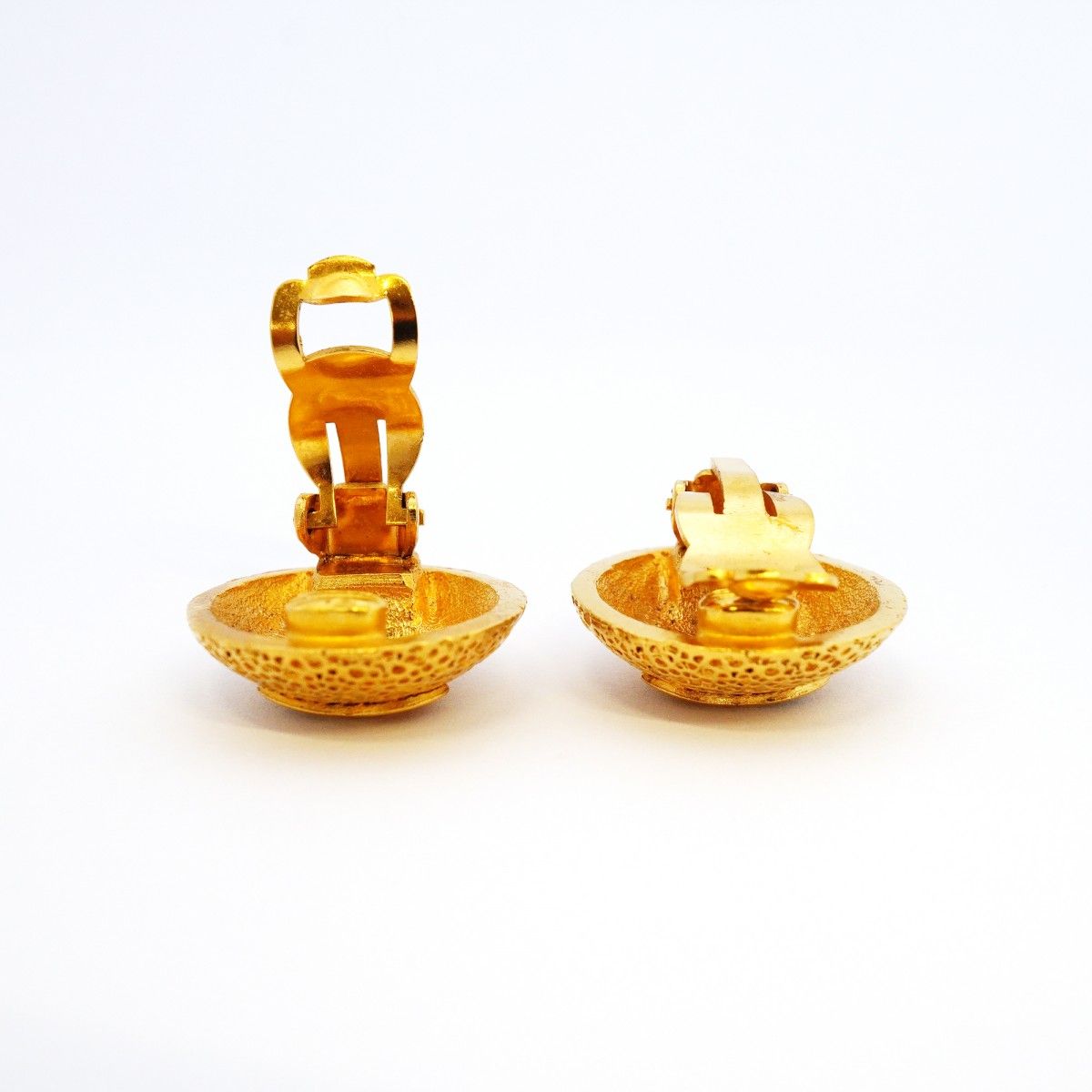 Chanel Earrings Vintage CC Logo Round — view 3