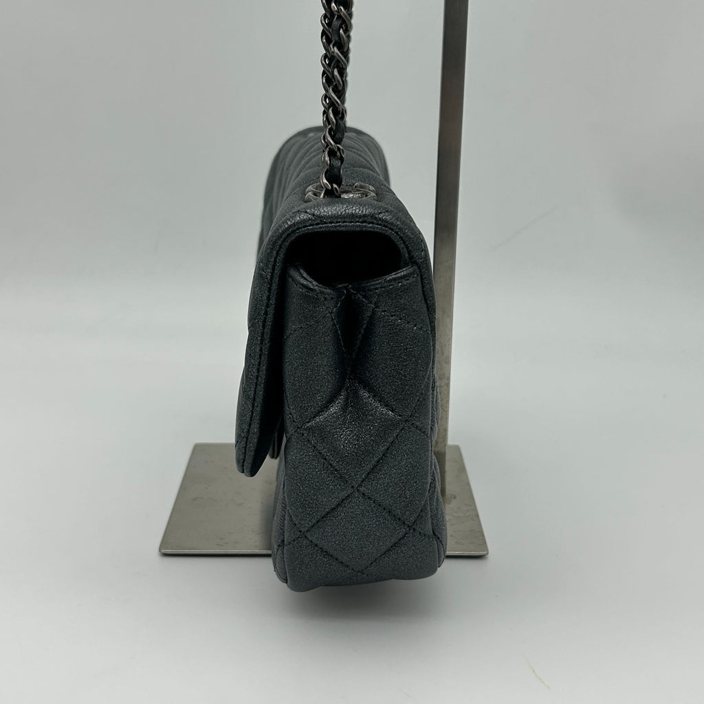 Chanel Quilted Chain Shoulder Bag Gray Silver — view 5