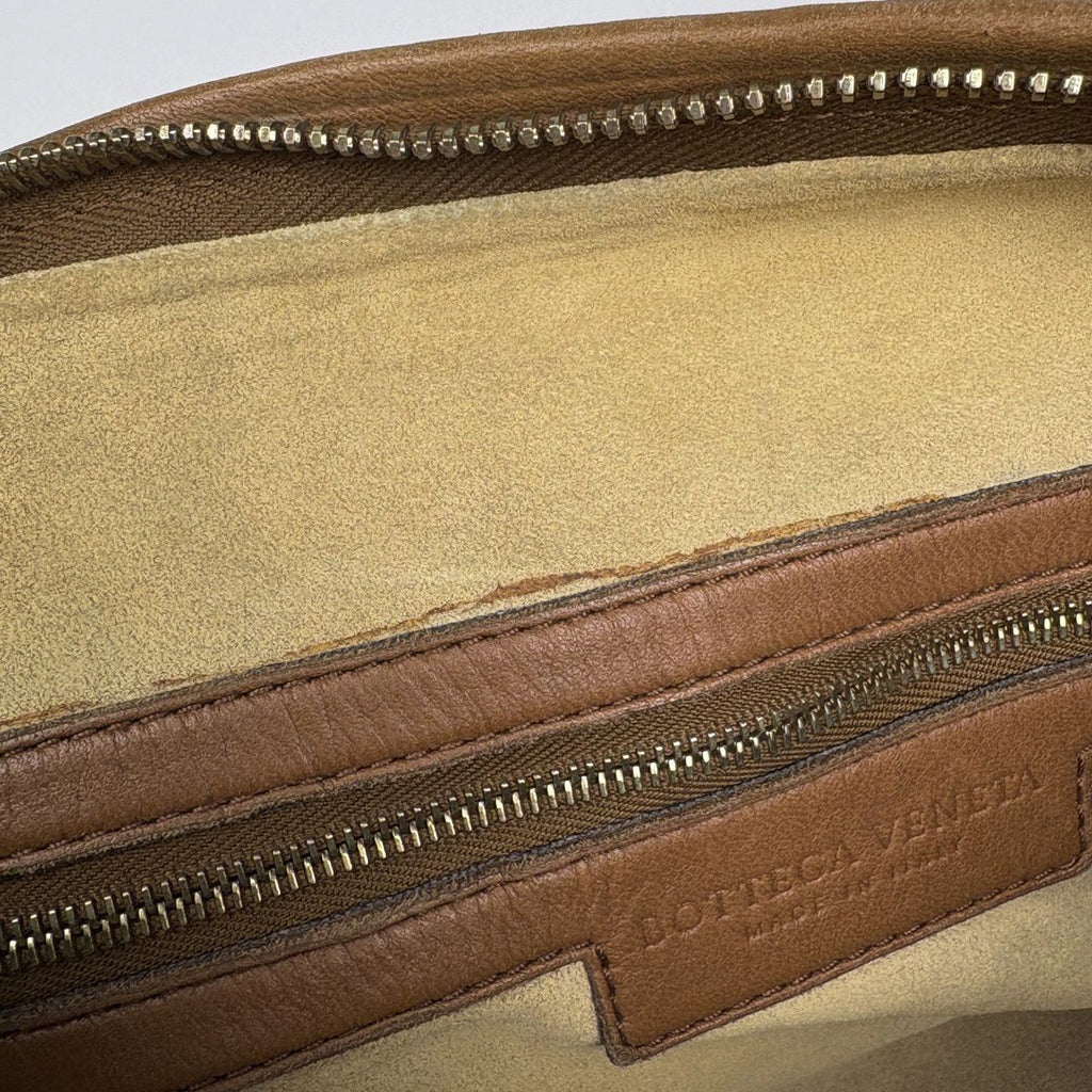 Bottega Veneta Intrecciato Shoulder Bag Hobo Leather Brown — view 9