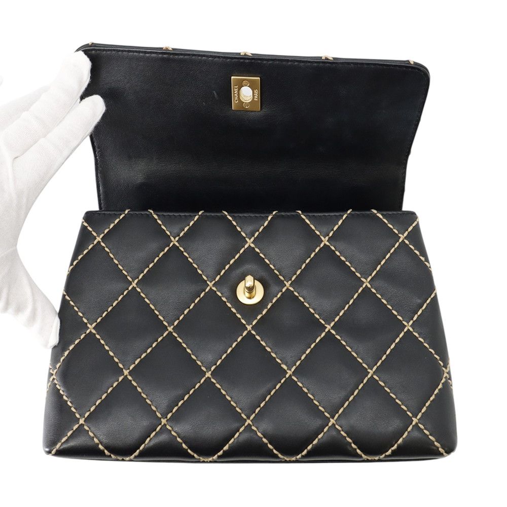 Chanel Handbag Stitch CC Logo Lambskin Bag Black — view 6