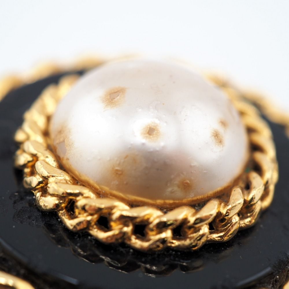 Chanel Faux Pearl 26 Earrings Gold — view 5