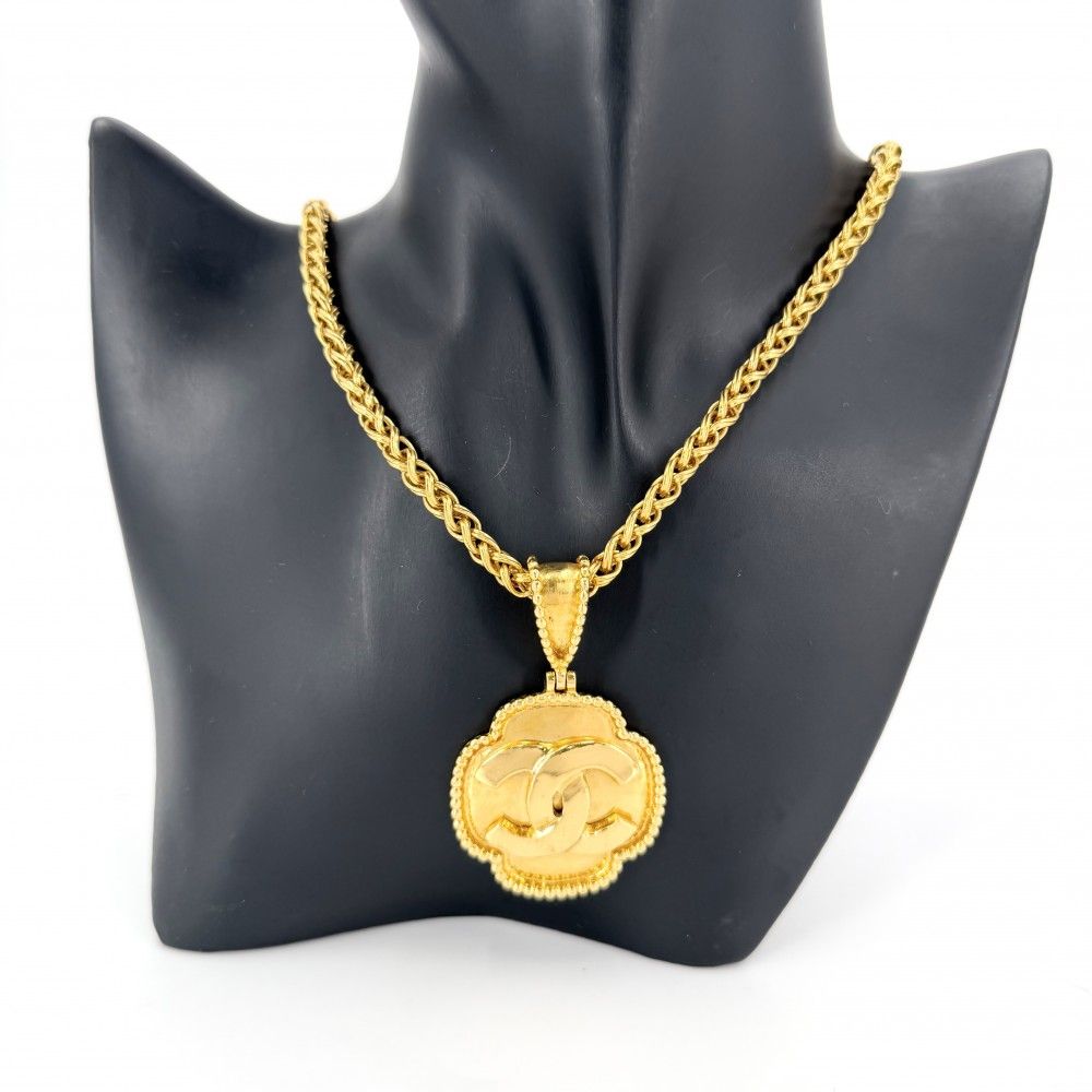 Chanel Necklace CC Logo Chain Vintage Gold Plated — view 3