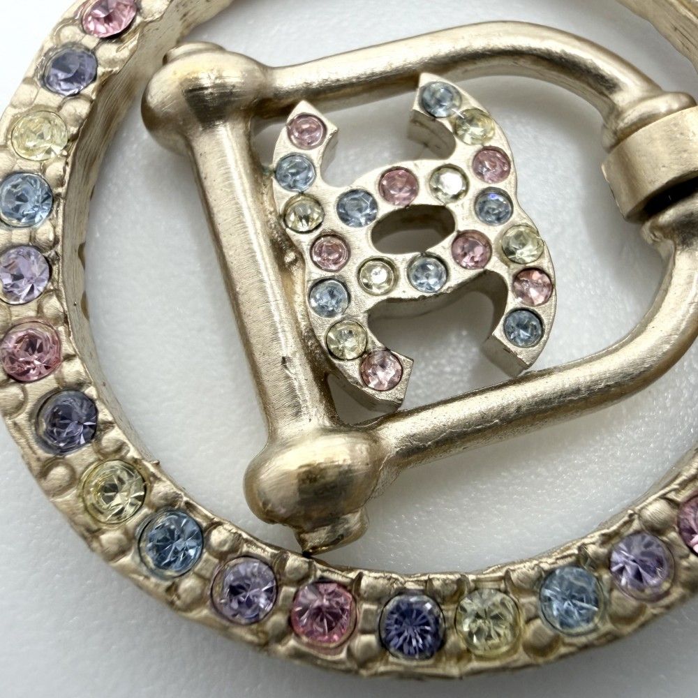Chanel Brooch CC Logo Ribbon Swing Rhinestone Gold Plated Multi — view 5