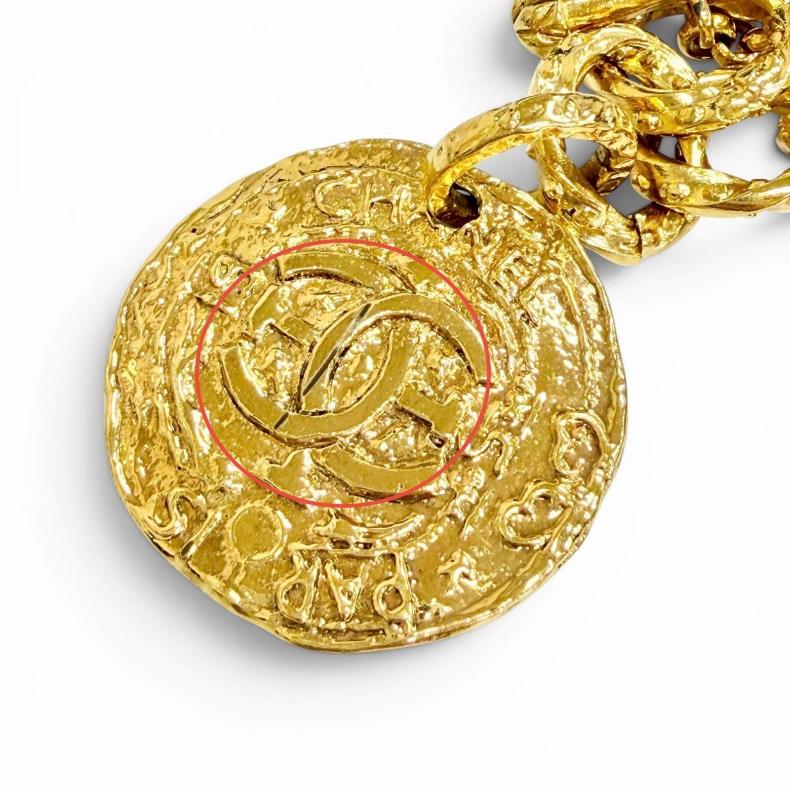 Chanel Vintage CC Logo Medal Chain Bracelet Gold — view 6