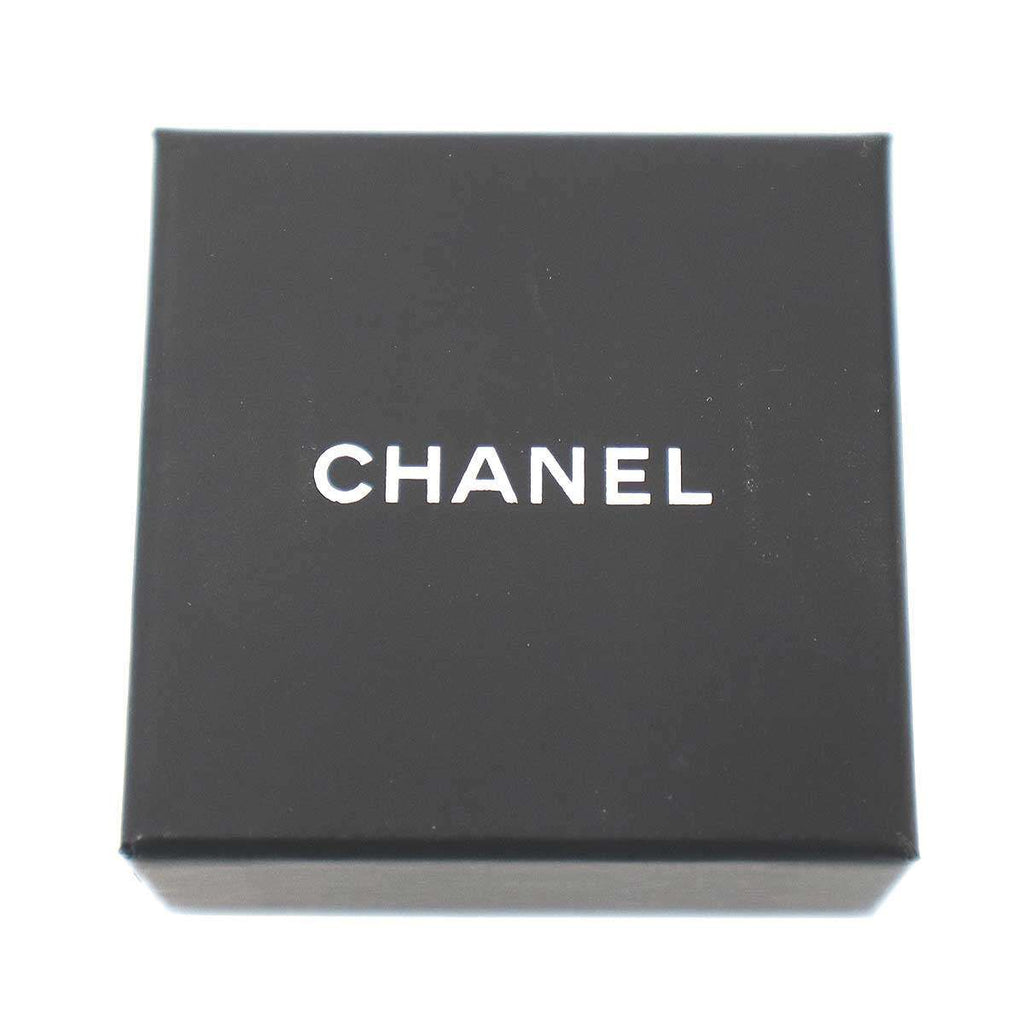Chanel CC Logo Heart Pearl Earrings Silver — view 6