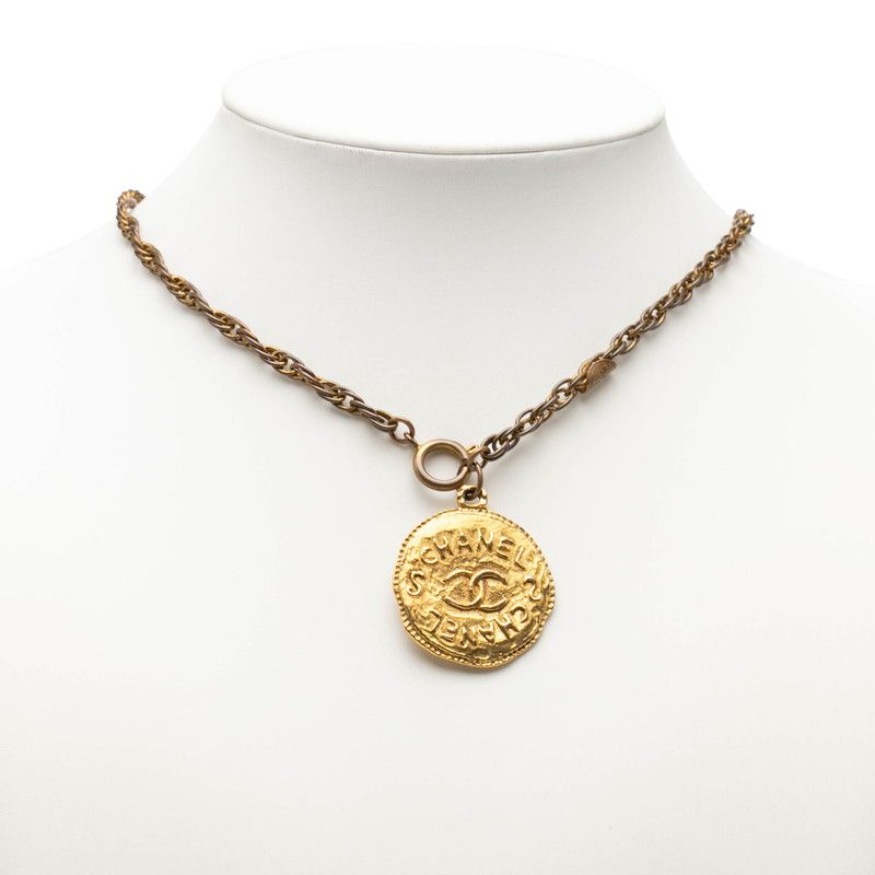Chanel CC Logo Coin Motif Chain Pendant Gold Plated — view 7