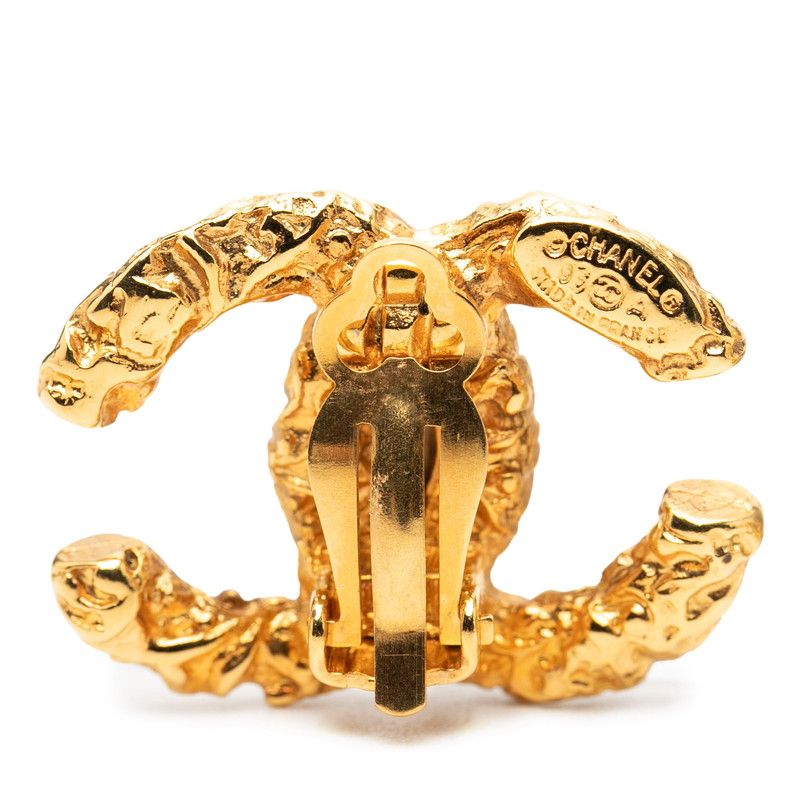 Chanel CC Logo Lava Motif Earrings Gold Plated — view 3