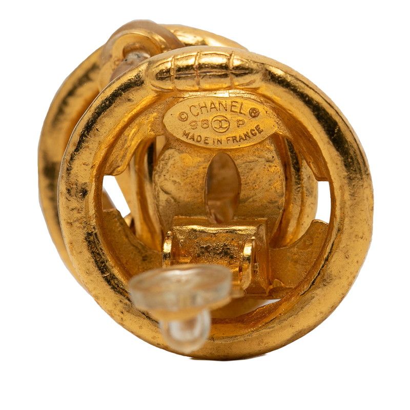Chanel CC Logo Vintage Round Earrings 98 Gold Plated — view 3