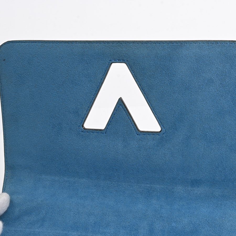 Louis Vuitton Shoulder Bag Twist MM — view 7