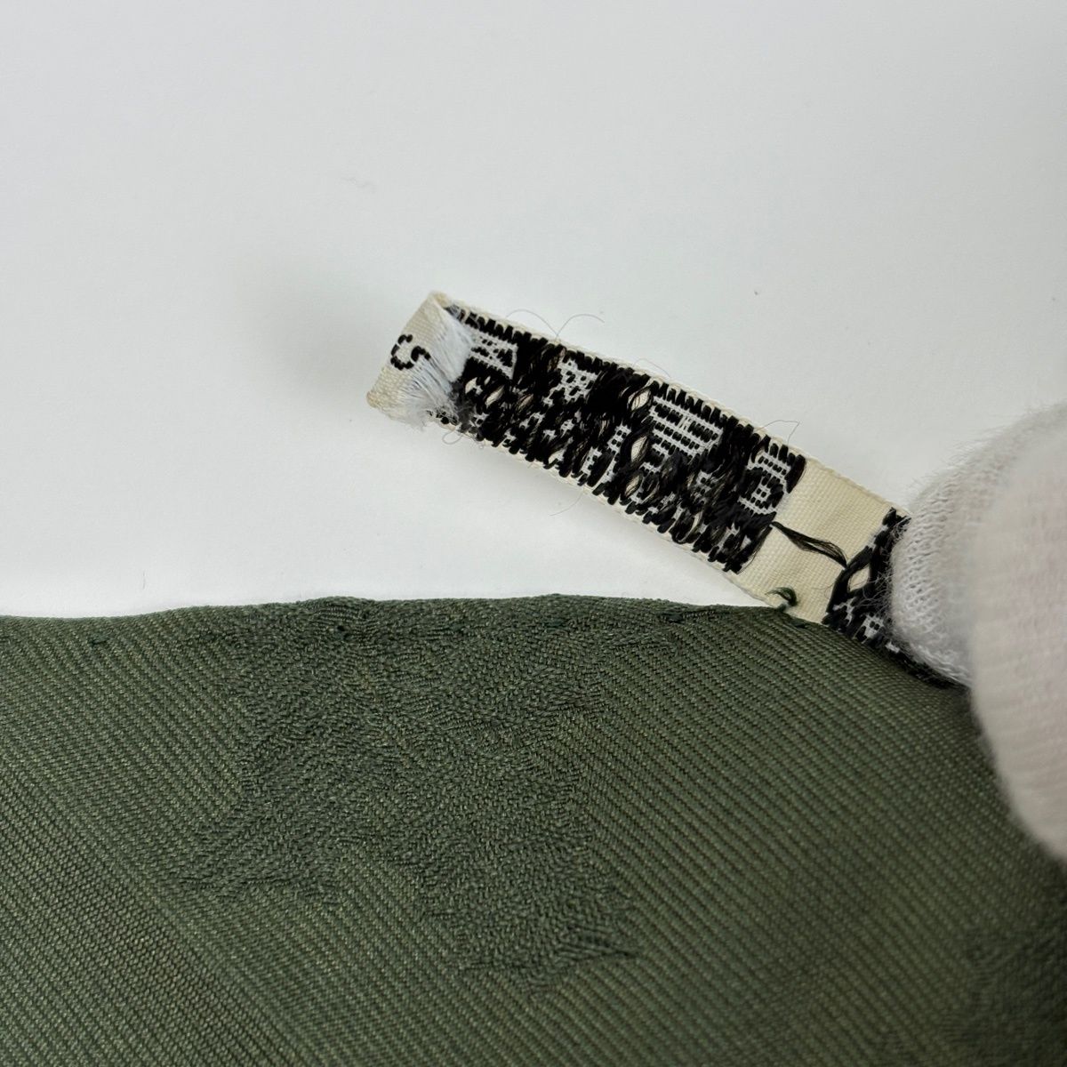 Hermes Carre 90 Plumes Et Grelots Feathers and Bells Scarf Silk Green Multi — view 3