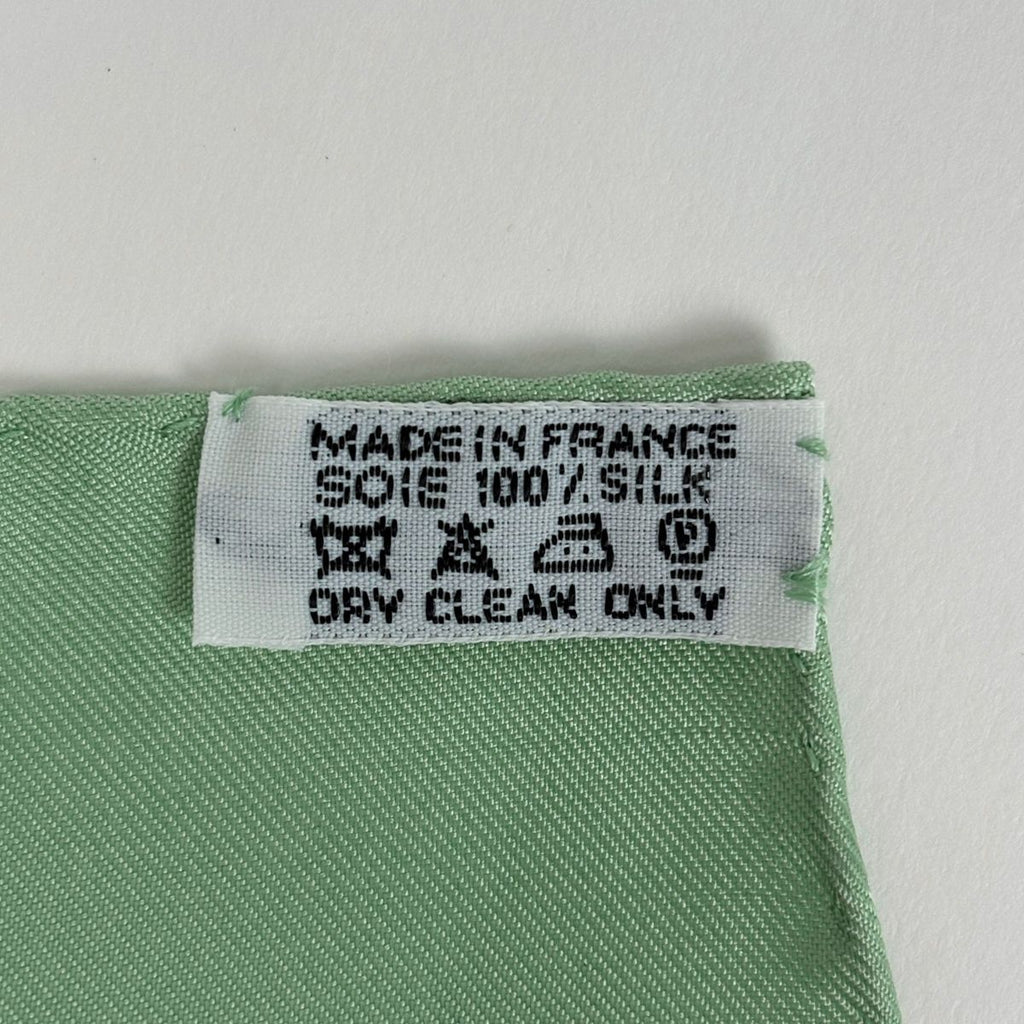 Hermes Carre 90 la Promenade de Longchamps Walk to Long Chien Carriage Scarf — view 2