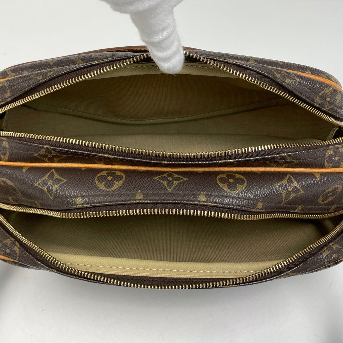 Louis Vuitton Reporter PM Crossbody Shoulder Bag Monogram Brown — view 9