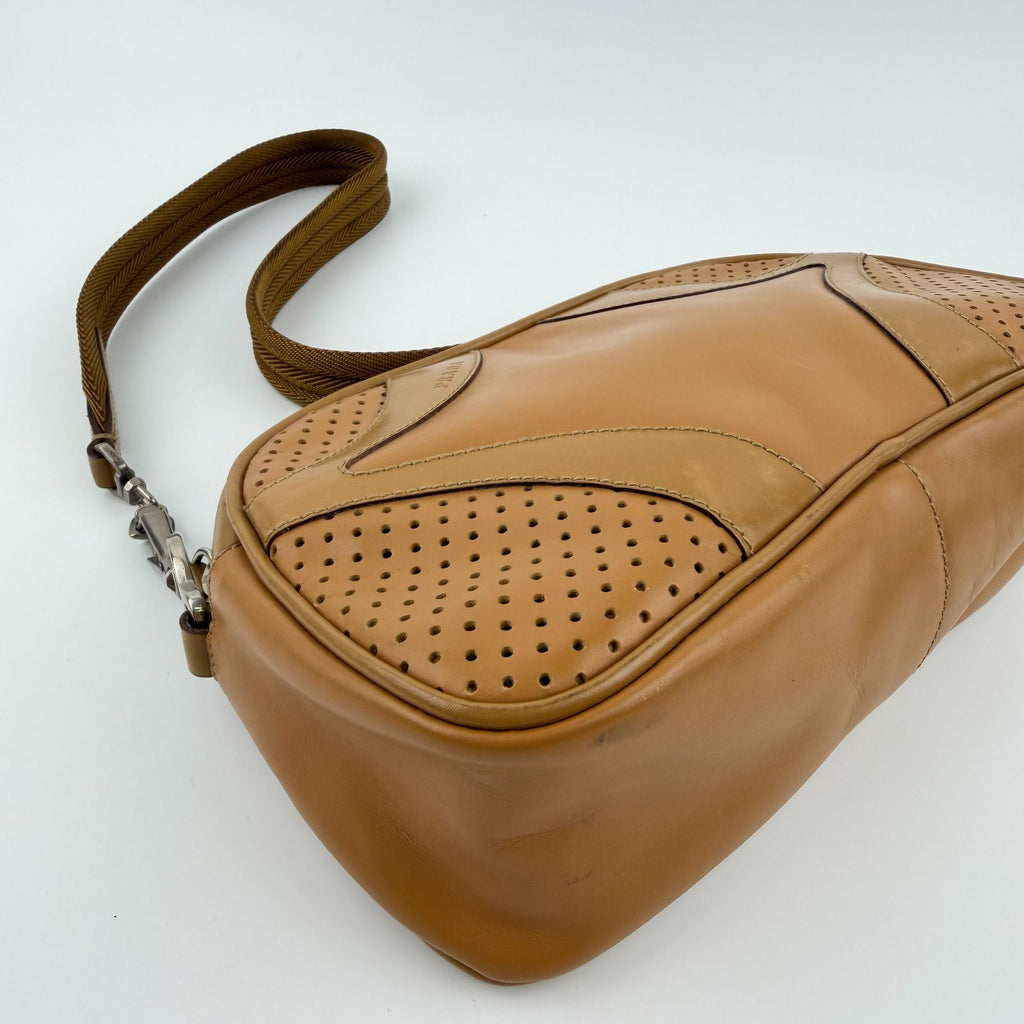 Prada Shoulder Bag Beige Leather Vintage — view 7