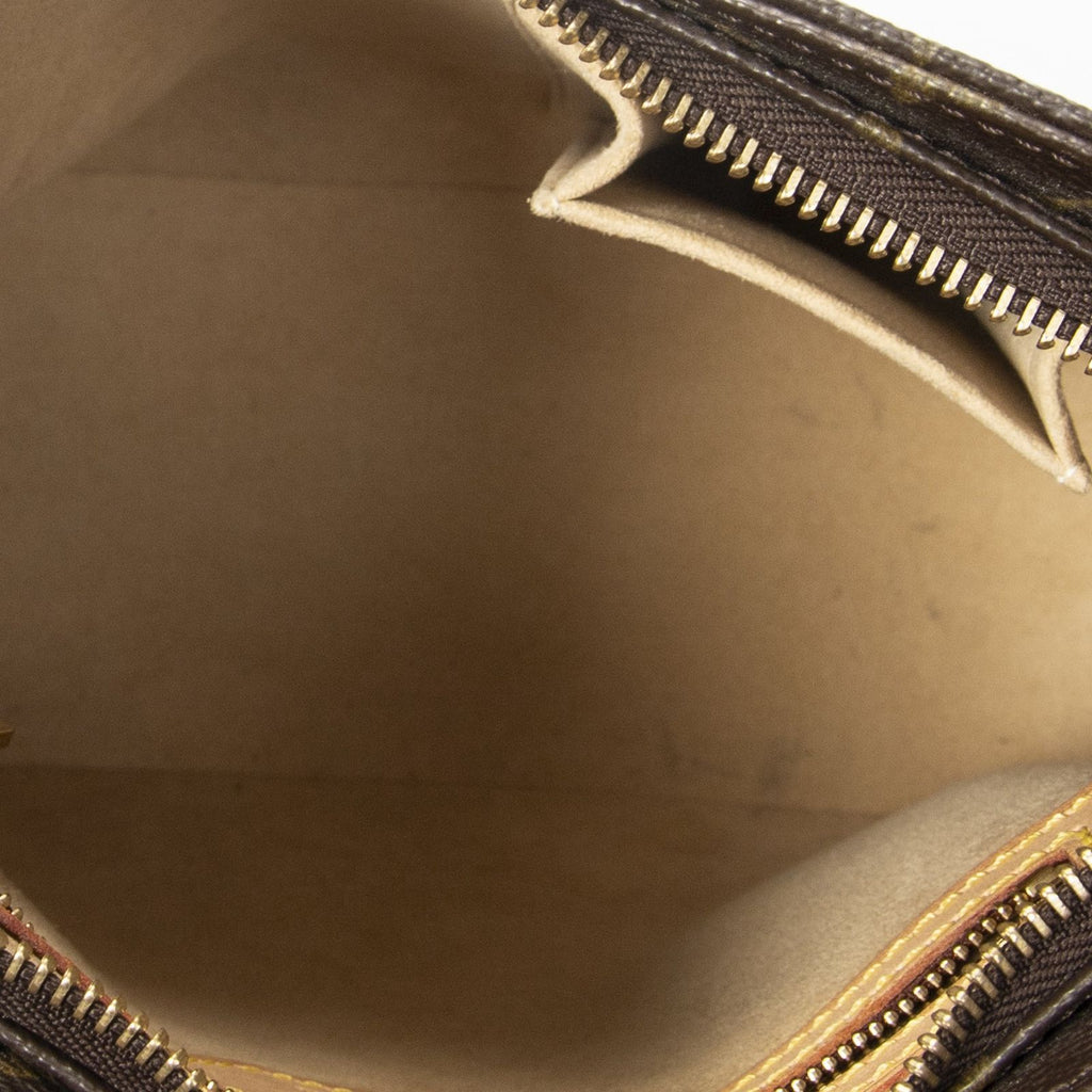 Louis Vuitton Brown Monogram Canvas Messenger — view 9