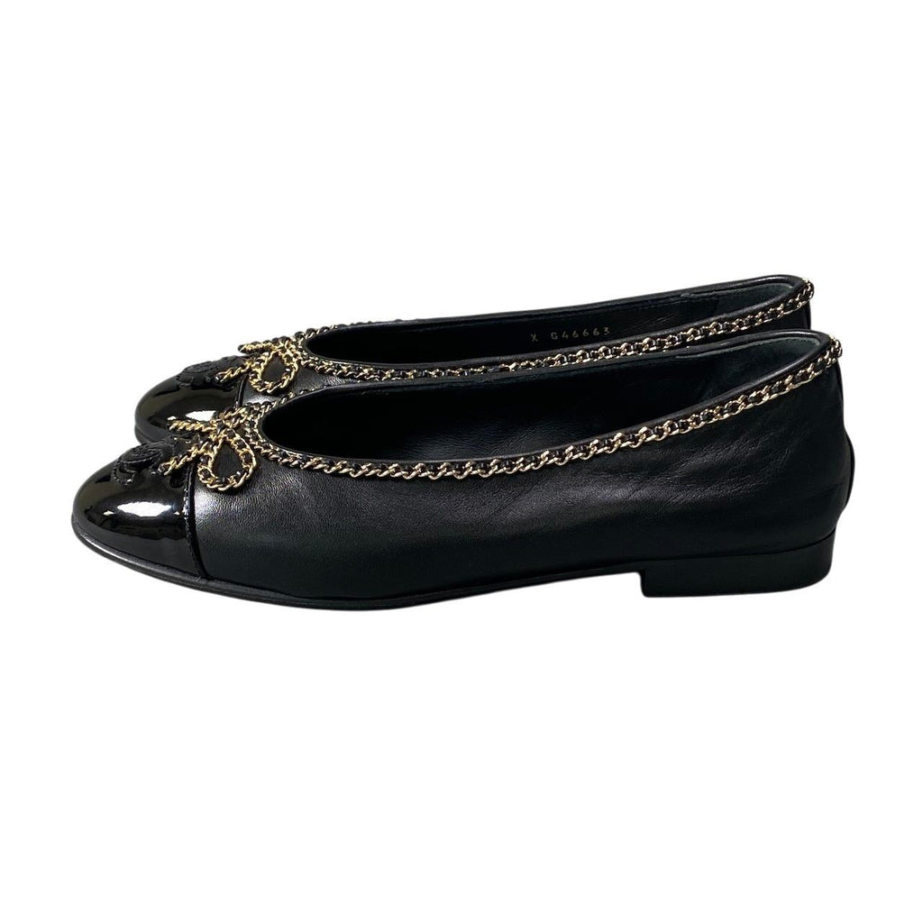 Chanel Ribbon Chain Ballerina Pumps Gold 36.5 Black Lambskin Flat — view 3