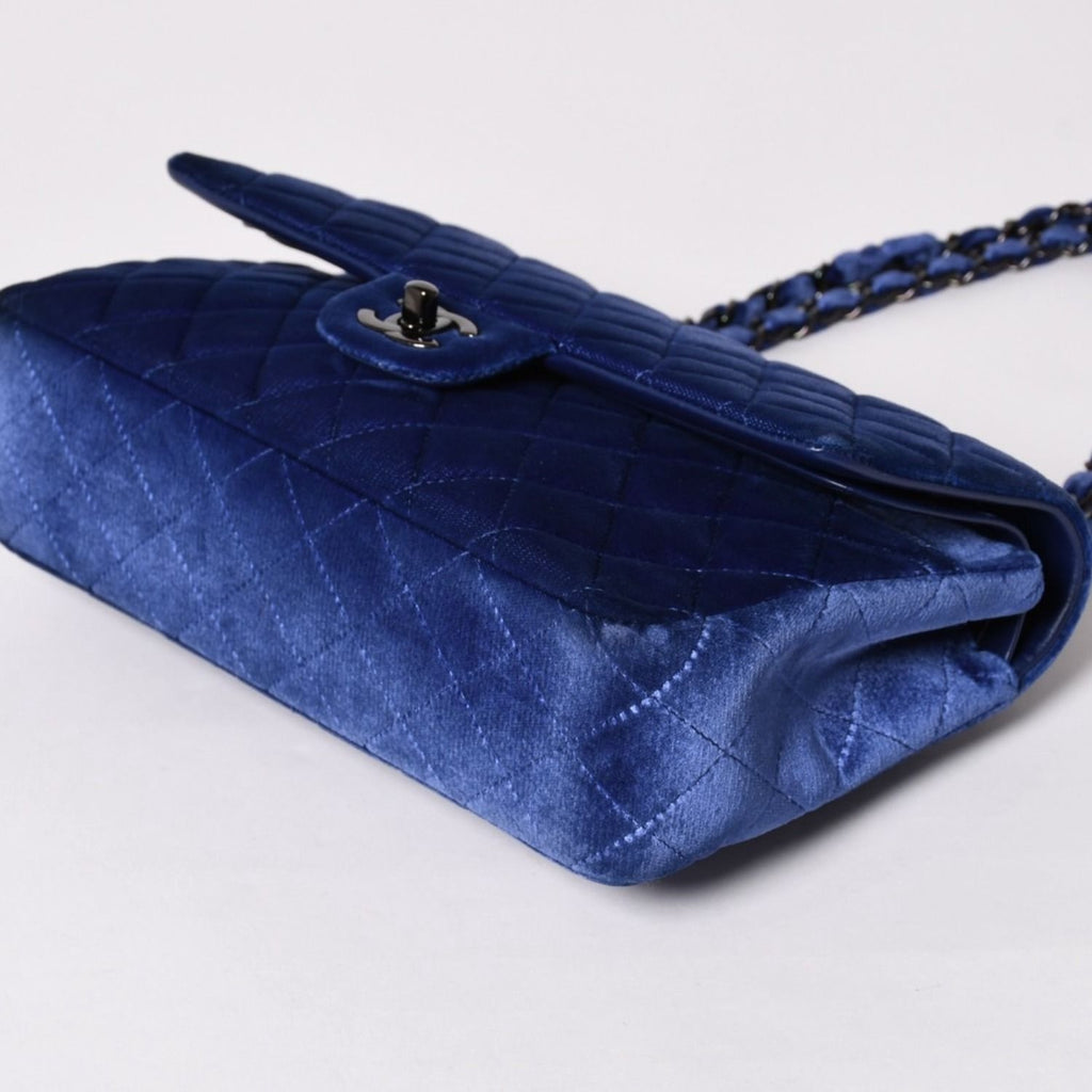 Chanel Quilted 25 Shoulder Bag Double Flap Velour Blue Black — view 7