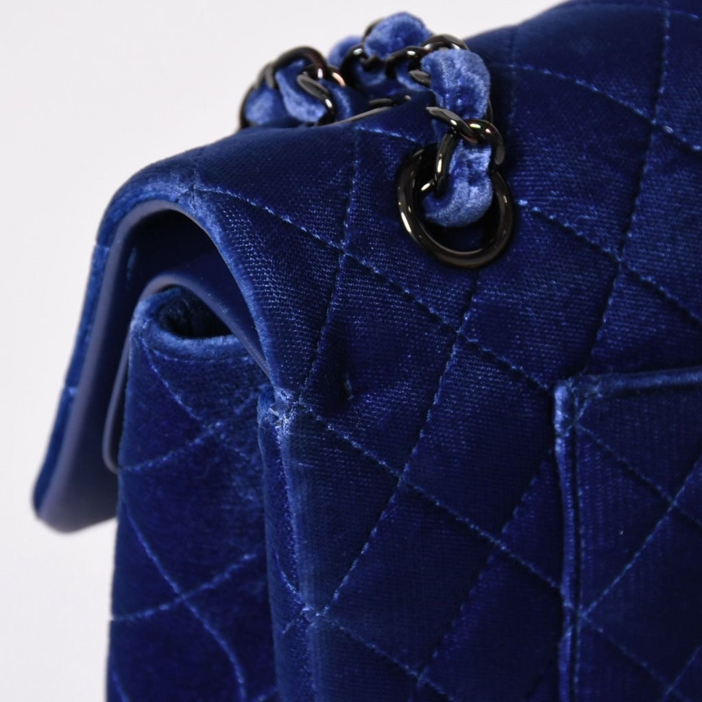Chanel Quilted 25 Shoulder Bag Double Flap Velour Blue Black — view 5