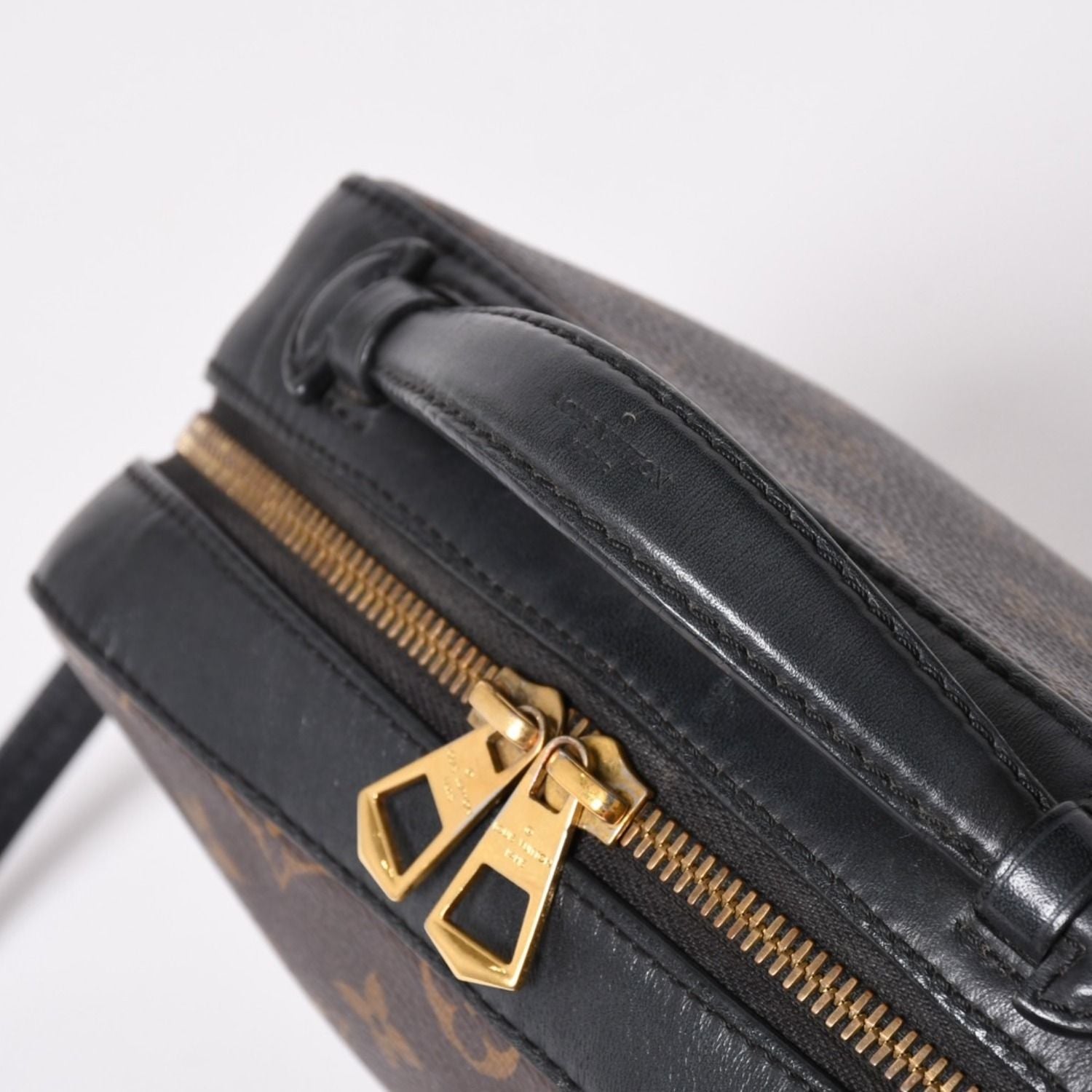 Louis Vuitton Saintonge Shoulder Bag Monogram Canvas Noir Calfskin Double — view 5
