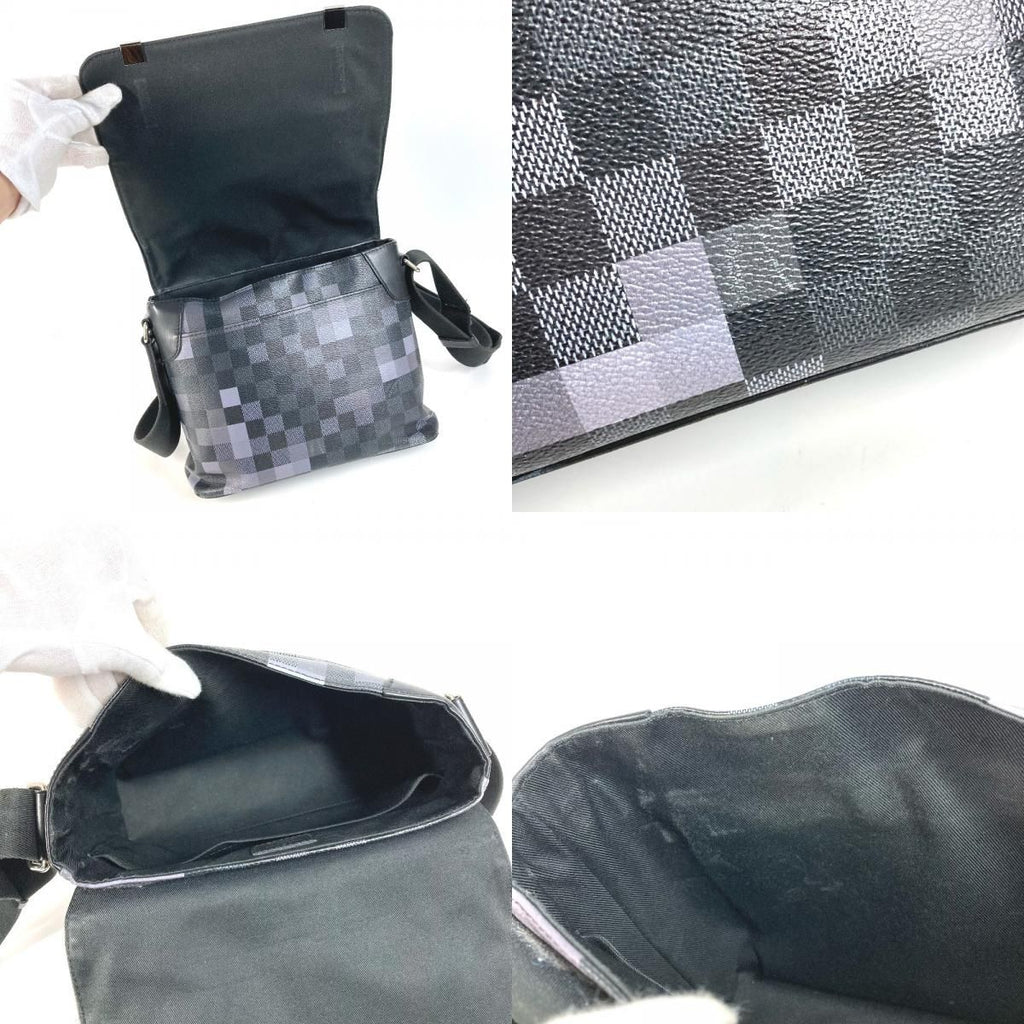 Louis Vuitton Shoulder Bag District PM Damier Graphite Canvas Black — view 8