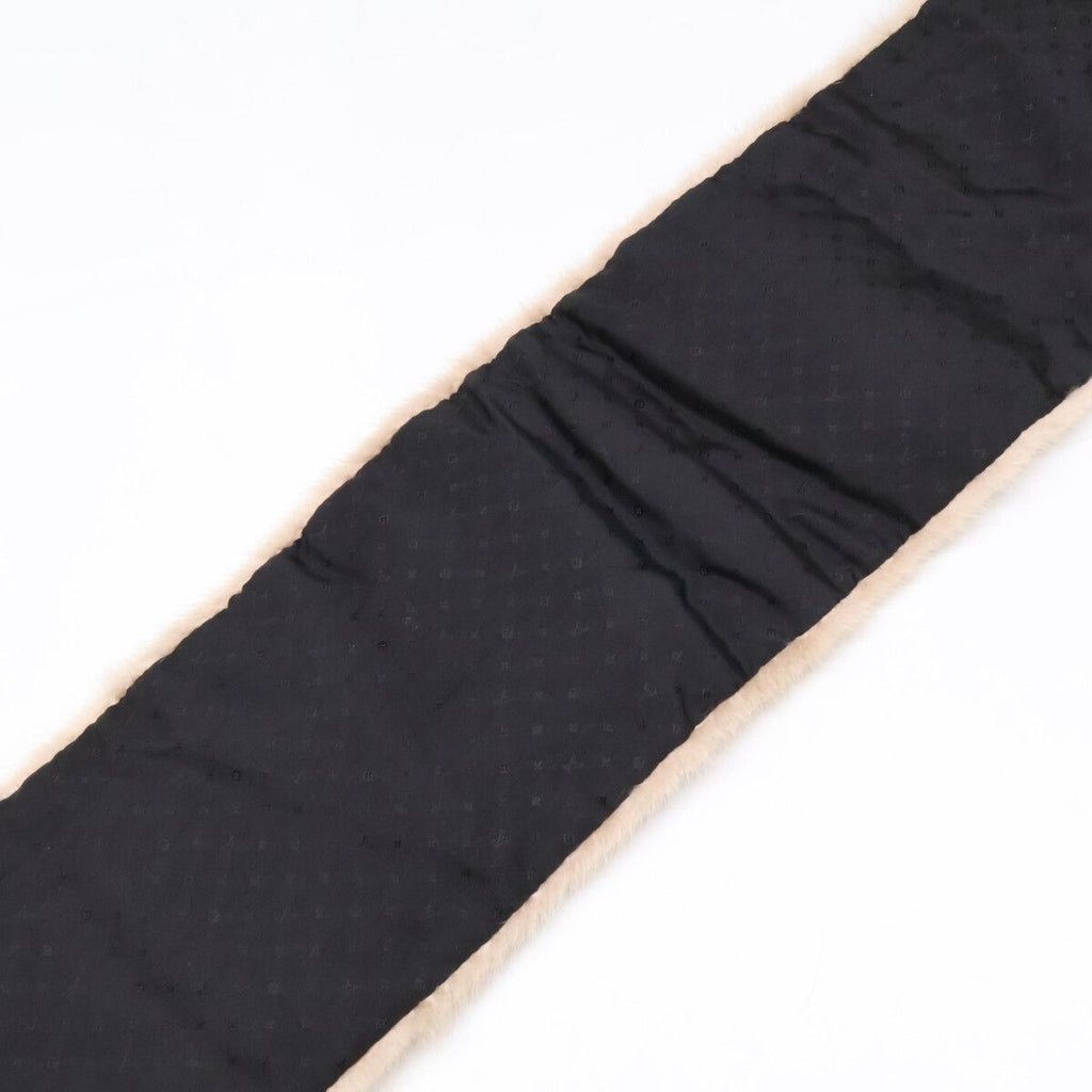 Louis Vuitton Echarpe Monogram Mink Tippet — view 6
