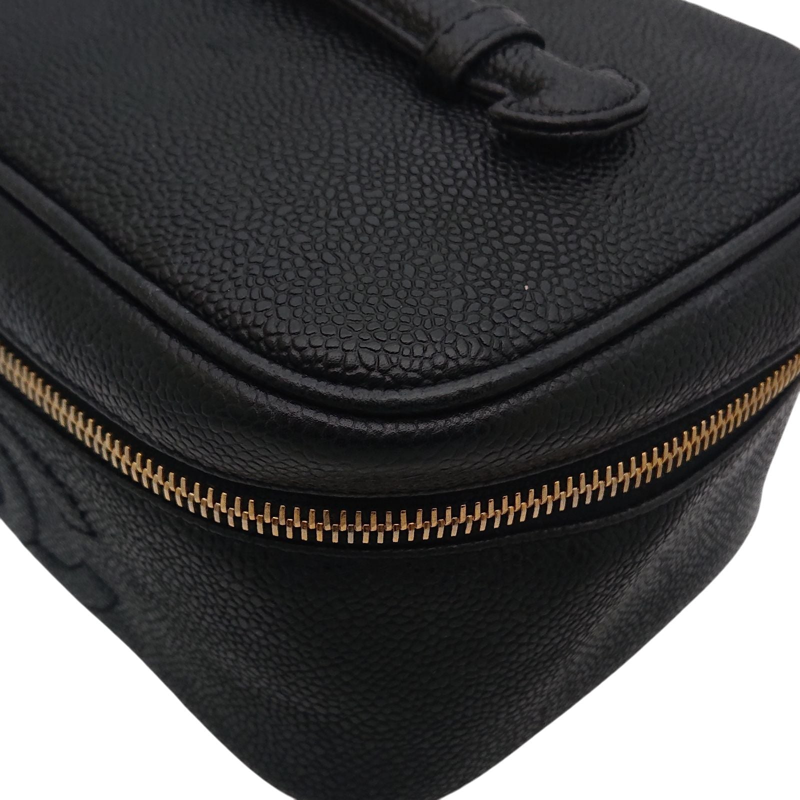 Chanel Vanity Bag Caviar Leather CC Logo Black Gold — view 9