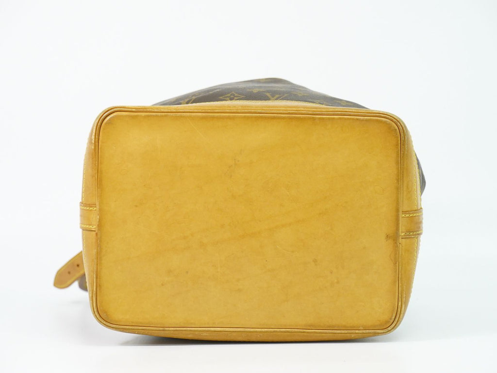 Louis Vuitton LV Noe Monogram Shoulder Bag Brown — view 3