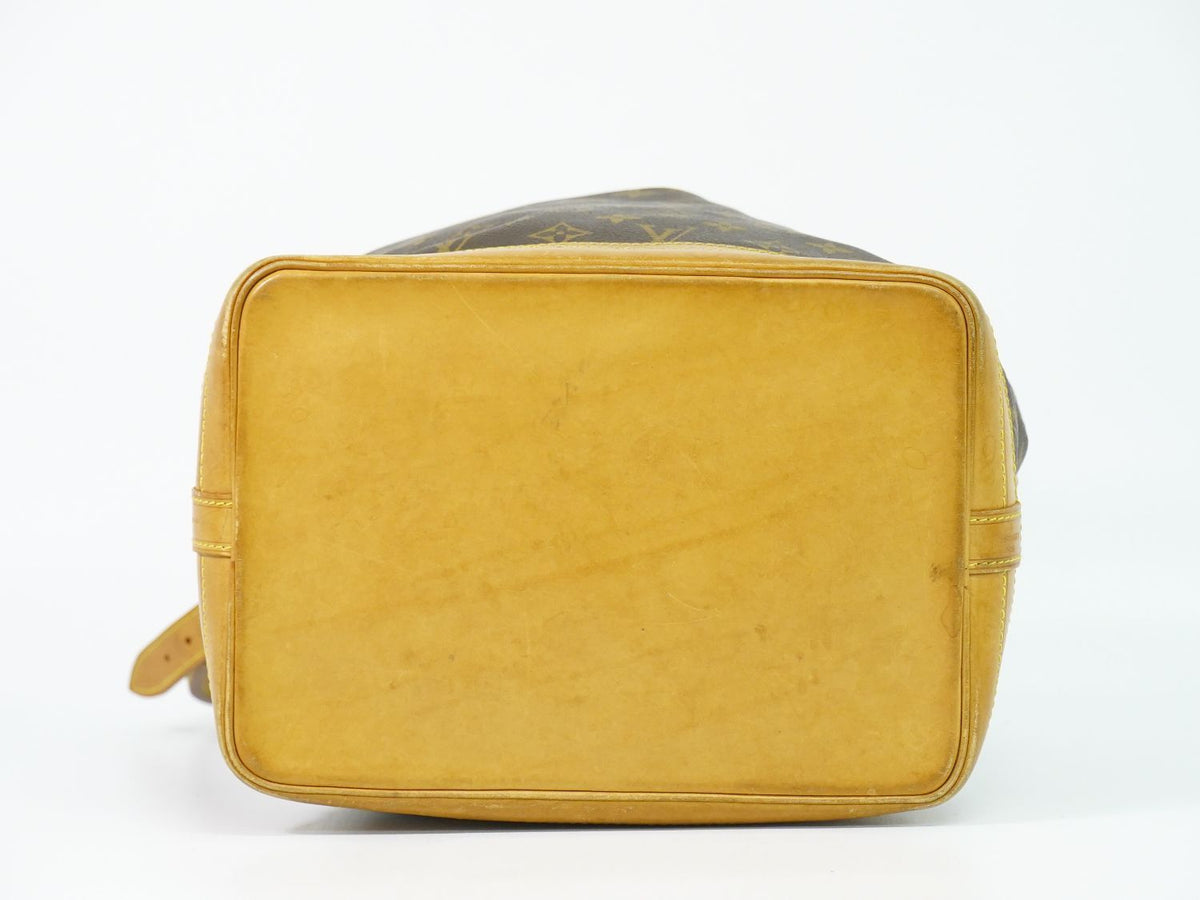 Louis Vuitton LV Noe Monogram Shoulder Bag Brown — view 3