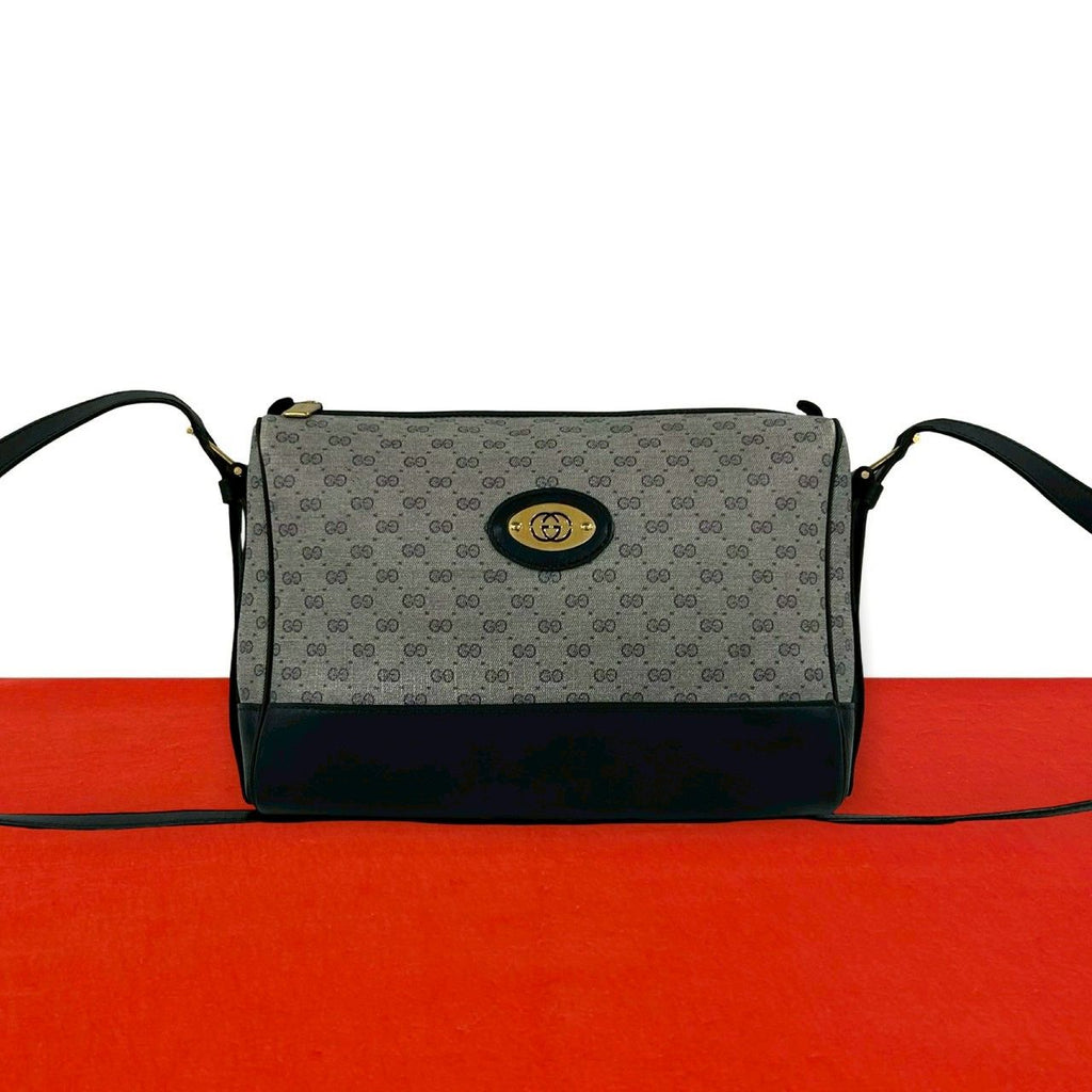 Gucci Vintage Micro GG Logo Leather Shoulder Bag Pochette Navy