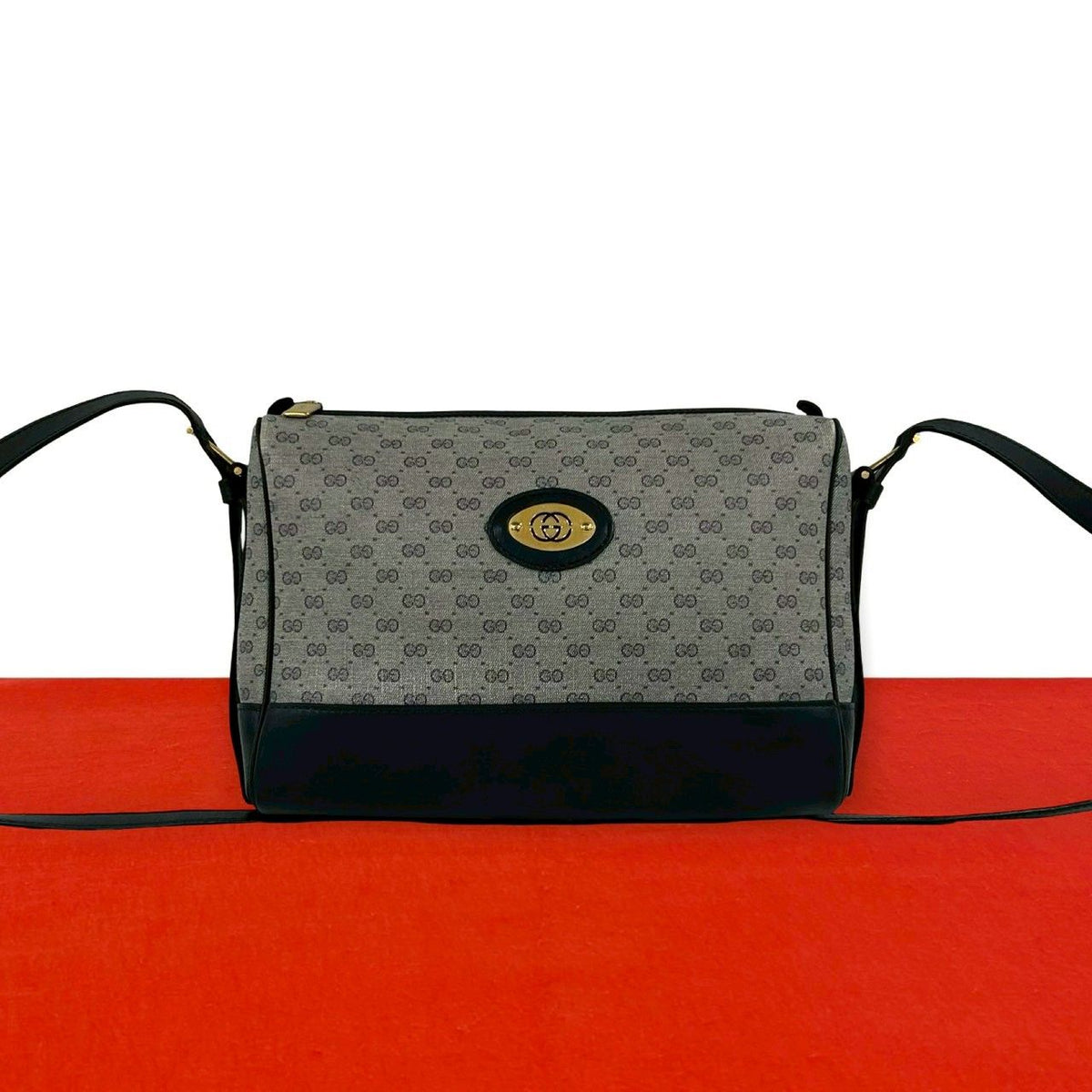 Gucci Vintage Micro GG Logo Leather Shoulder Bag Pochette Navy
