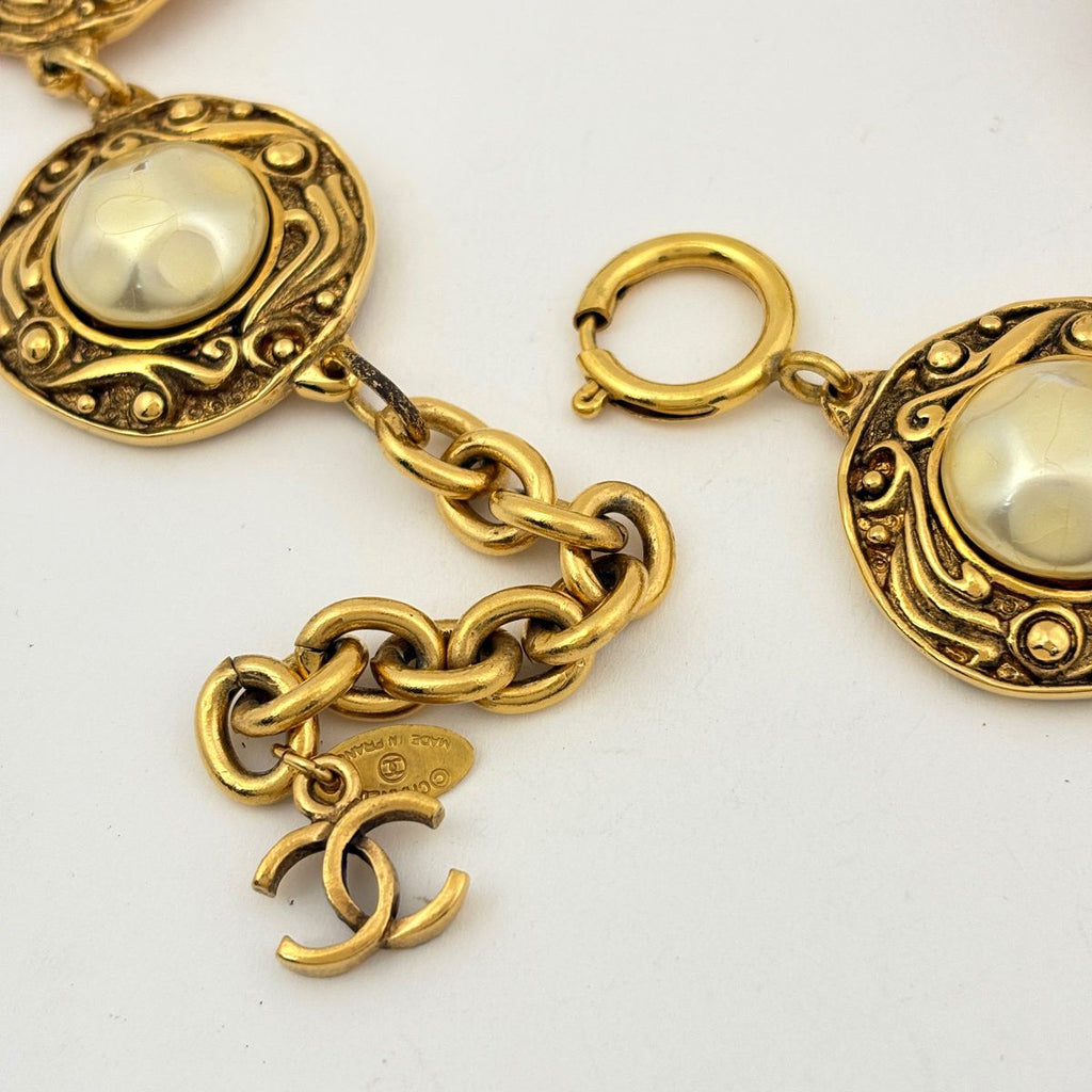Chanel Faux Pearl Necklace CC Logo Gold Plated — view 3