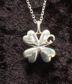 Gucci Necklace Four Leaf Clover Motif