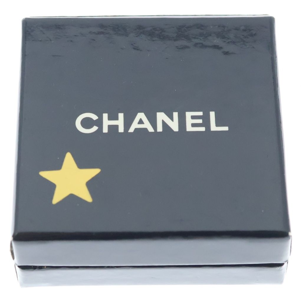 Chanel CC Logo Arrow Earrings Gold White 10c — view 6