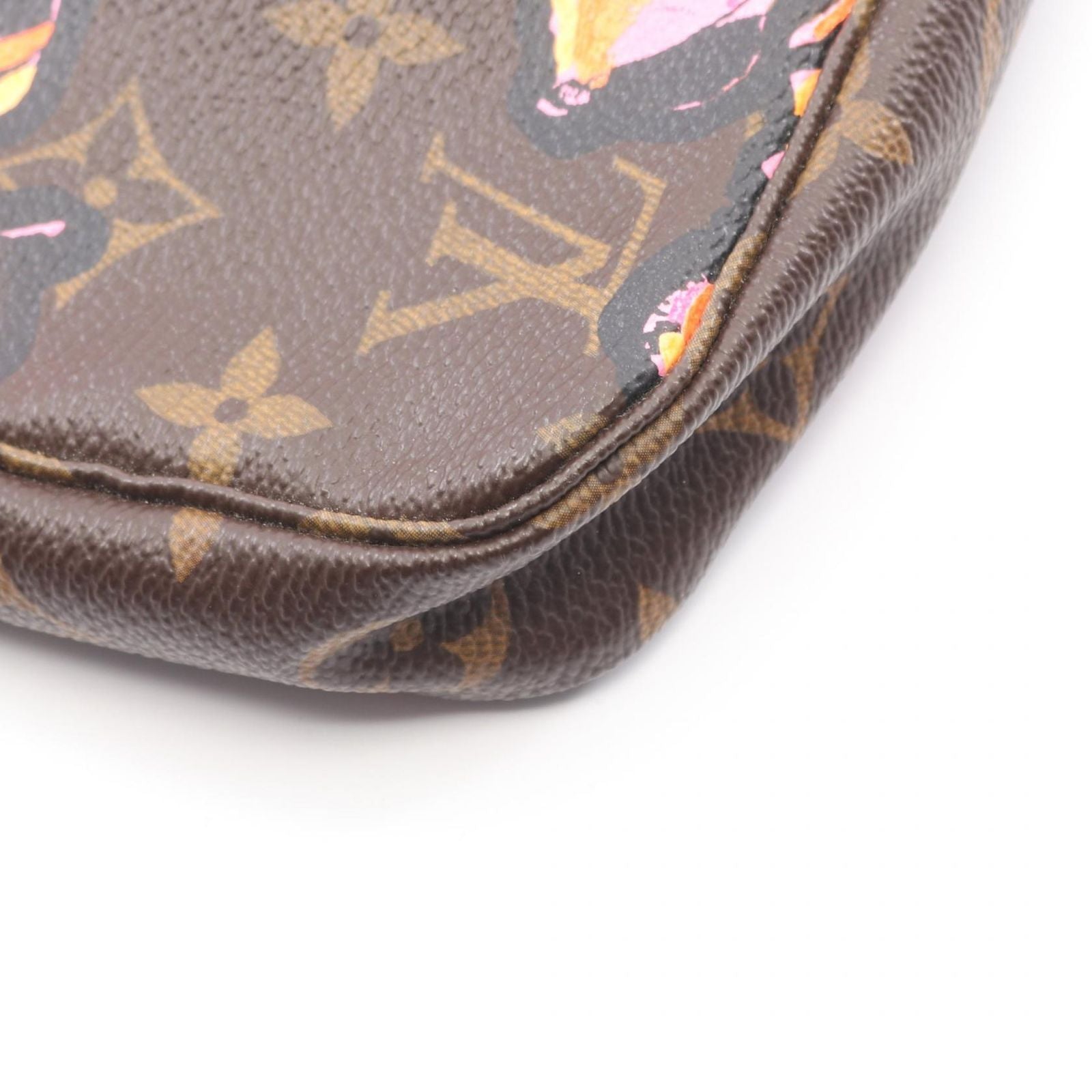 Louis Vuitton Handbag Pochette Monogram Leather — view 6