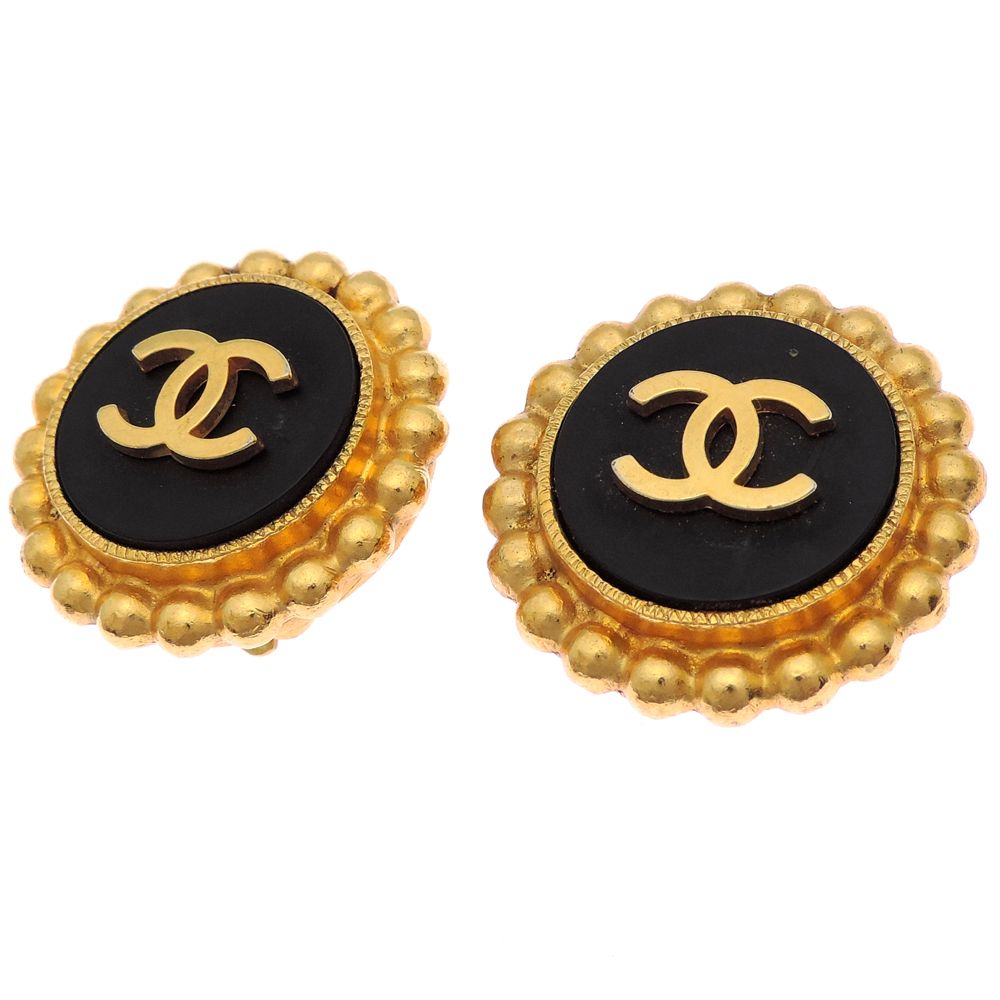 Chanel Earrings Gold — view 2