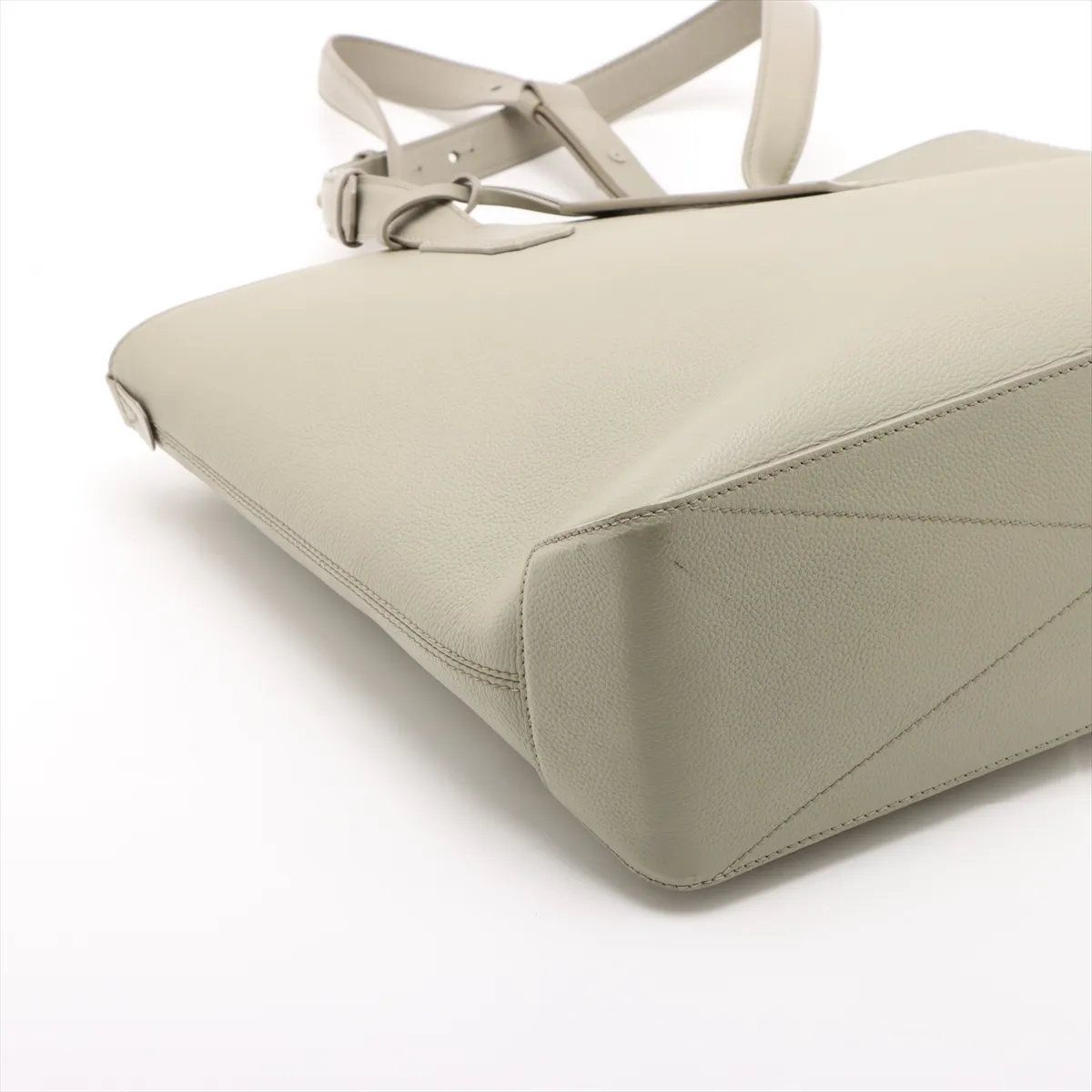 Louis Vuitton LV Aerogram Fast Line Leather Tote — view 4