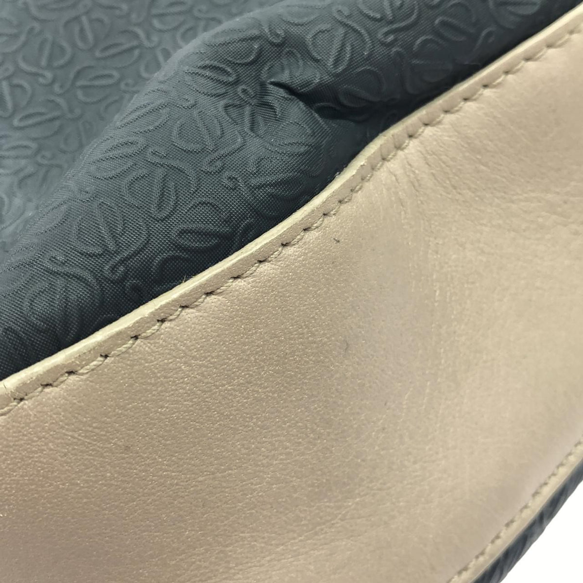 Loewe Vintage Shoulder — view 5