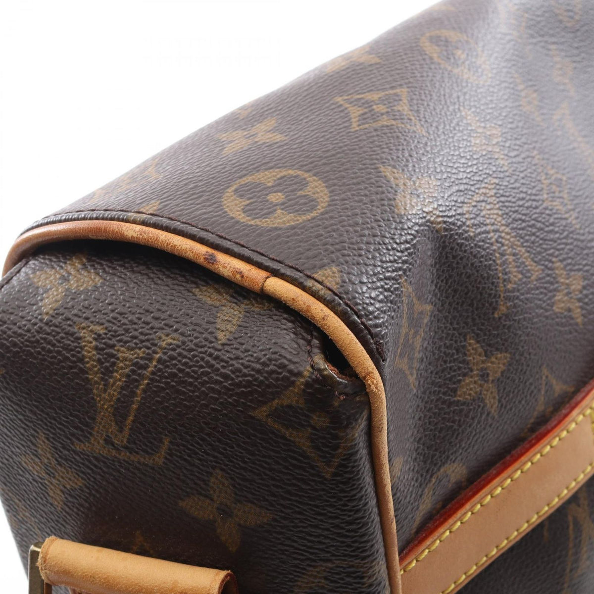 Louis Vuitton Shoulder Bag Aves Leather — view 7