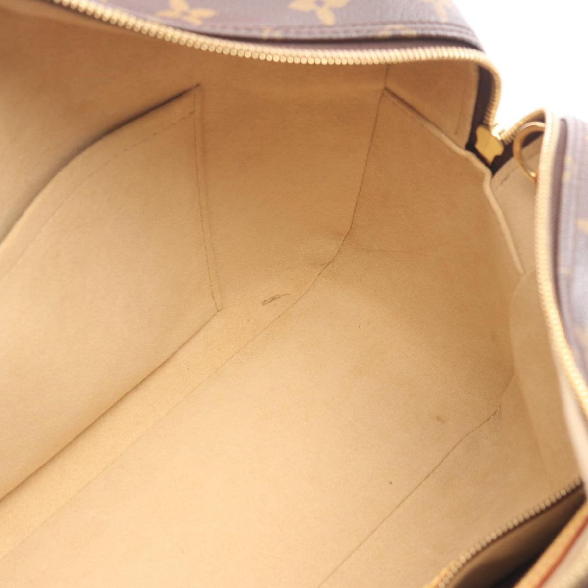 Louis Vuitton Shoulder Bag Cite GM Leather — view 6