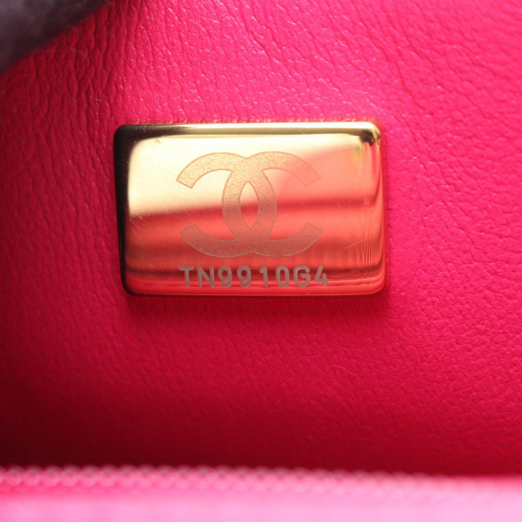 Chanel Shoulder Bag Mini Matelasse 20 Fuchsia Pink Leather Chain — view 5