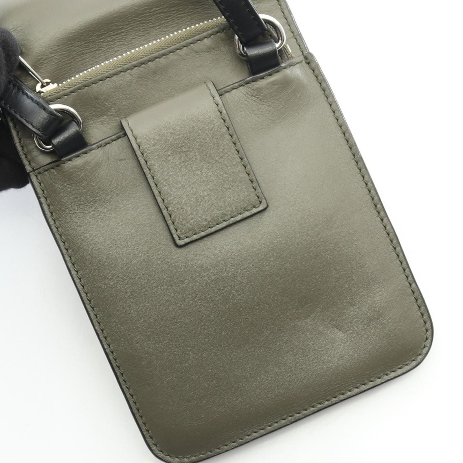 Loewe Shoulder Bag Gusset Flat Khaki Leather — view 9