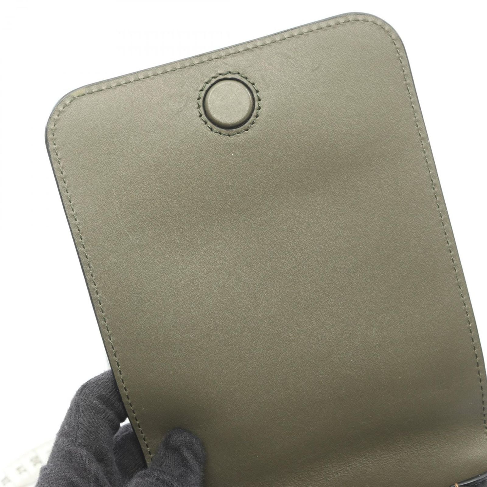 Loewe Shoulder Bag Gusset Flat Khaki Leather — view 6