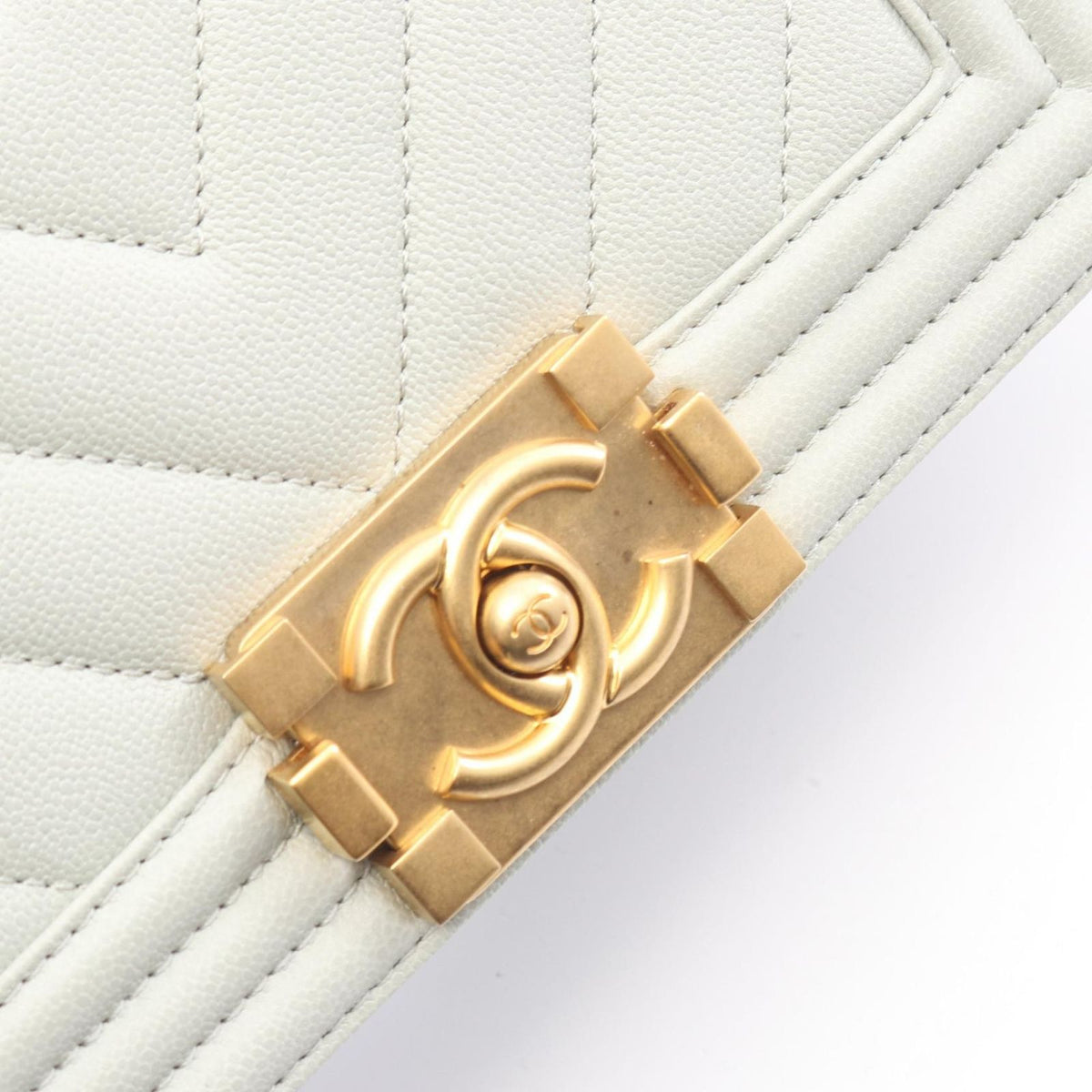 Chanel Shoulder Bag Light Blue Caviar Leather Chain — view 6