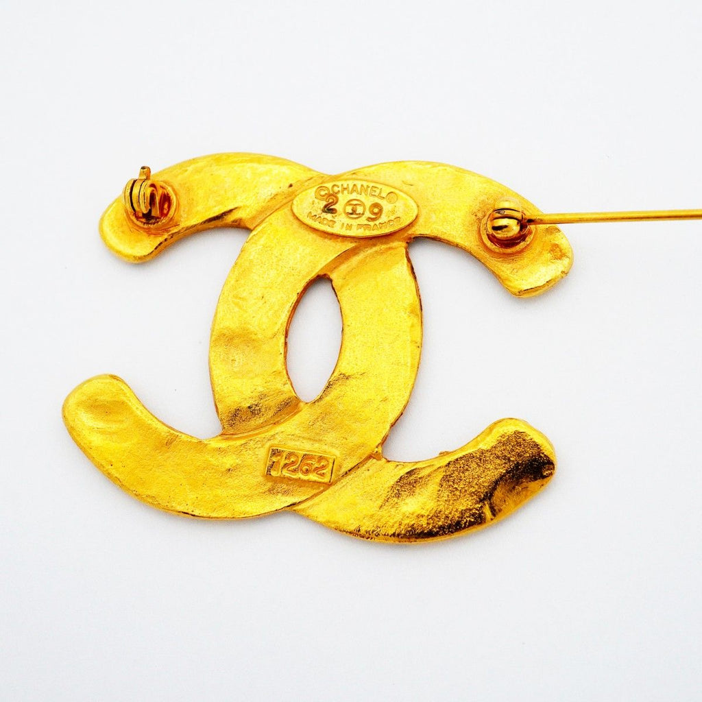 Chanel Brooch Vintage CC Logo Gold Plated — view 4