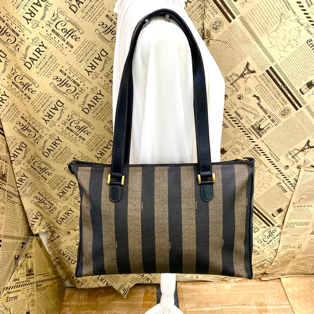 Fendi Tote Pecan Shoulder A3 Business Travel — view 3